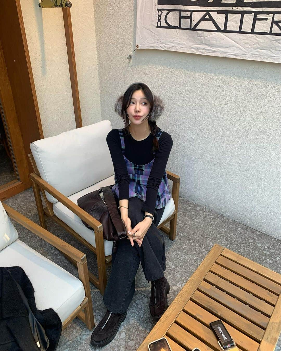 nanaさんのインスタグラム写真 - (nanaInstagram)「귀여운 체쿠카미 빨간 반팔 앙고라 니트에 입고 싶었는데, 셔츠에 입었어야 하는데!! 구여운 힝쿠 카디건에 입으면 오떨까! 😍 다들 어찌 입으실지 궁금하며 오늘 저녁에 리봉에서 만나효」12月11日 16時41分 - luv__ribbon