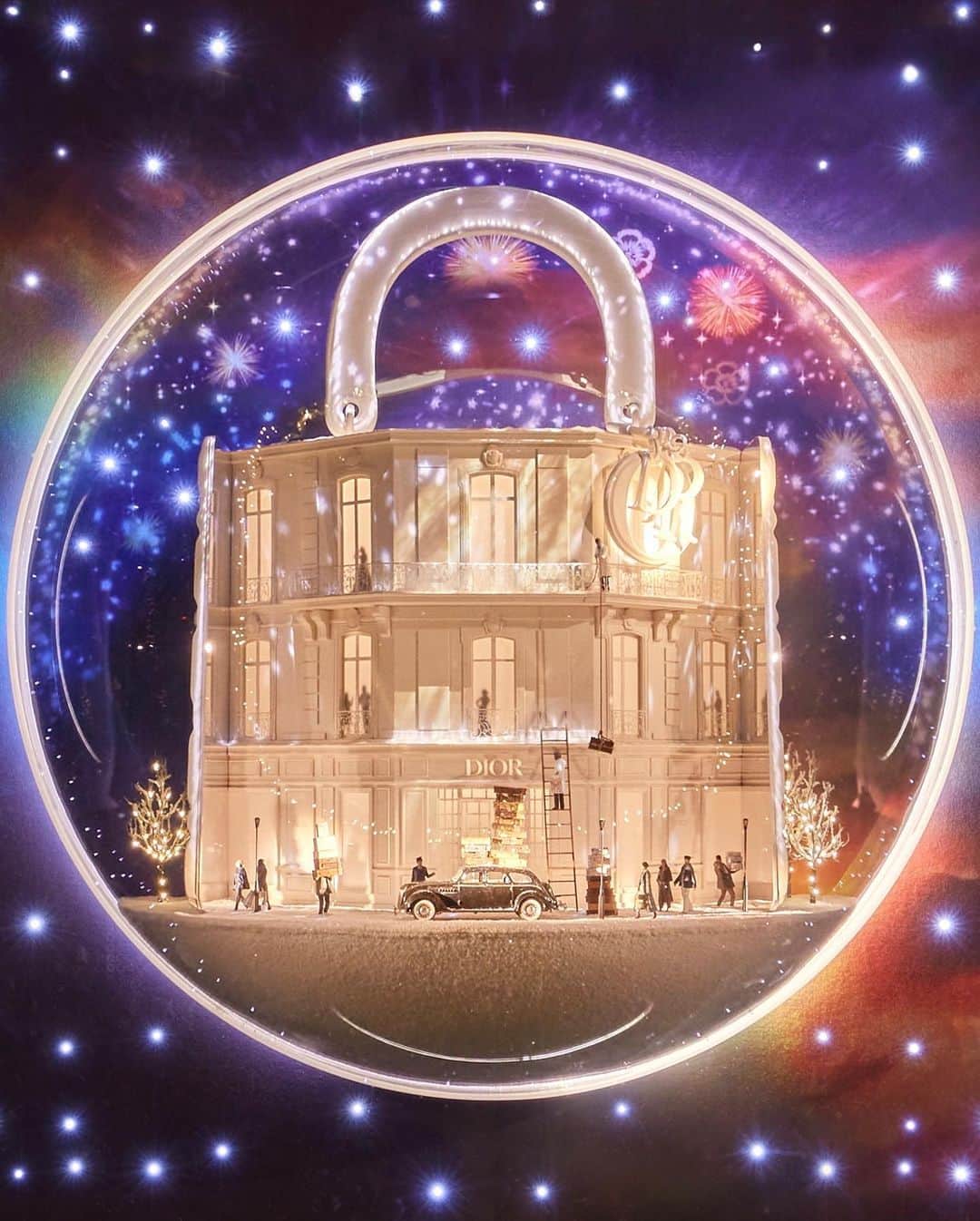 LVMHさんのインスタグラム写真 - (LVMHInstagram)「Discover @dior’s Carousel of Dreams at @saks.  A testament to the allure of Christian Dior's vision, glimpse a dazzling light installation shining with Dior’s signature codes across this iconic facade evoking festive motifs of luck and fortune that will leave you spellbound.    #LVMH #Dior」12月11日 17時00分 - lvmh