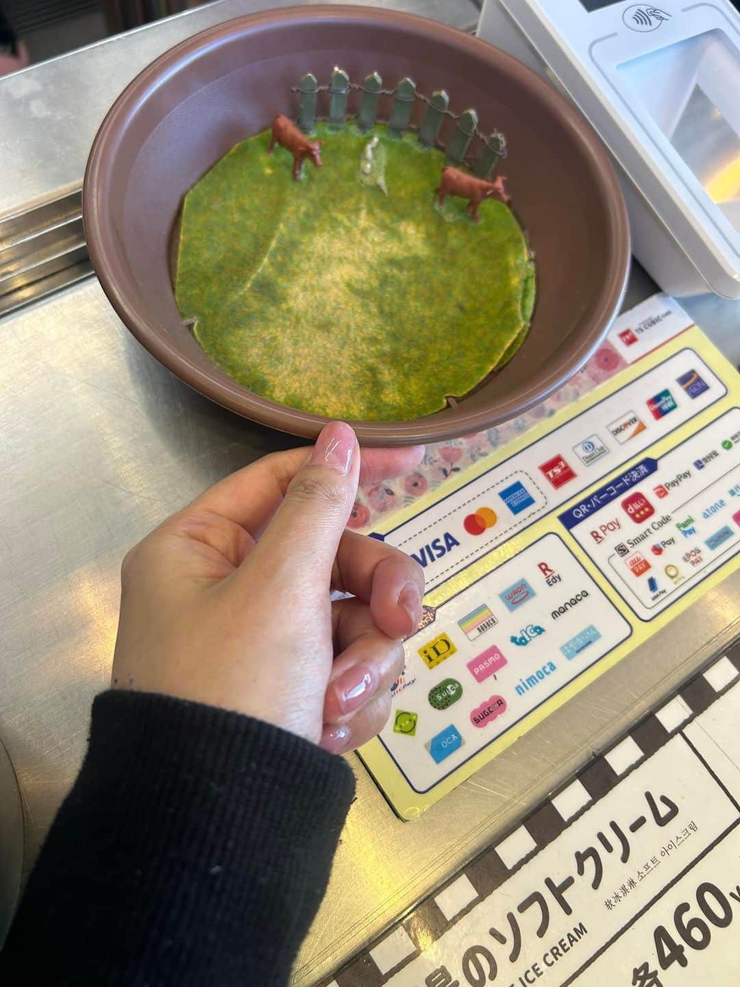 小野さゆりのインスタグラム：「可愛すぎるお金トレイ🥺」