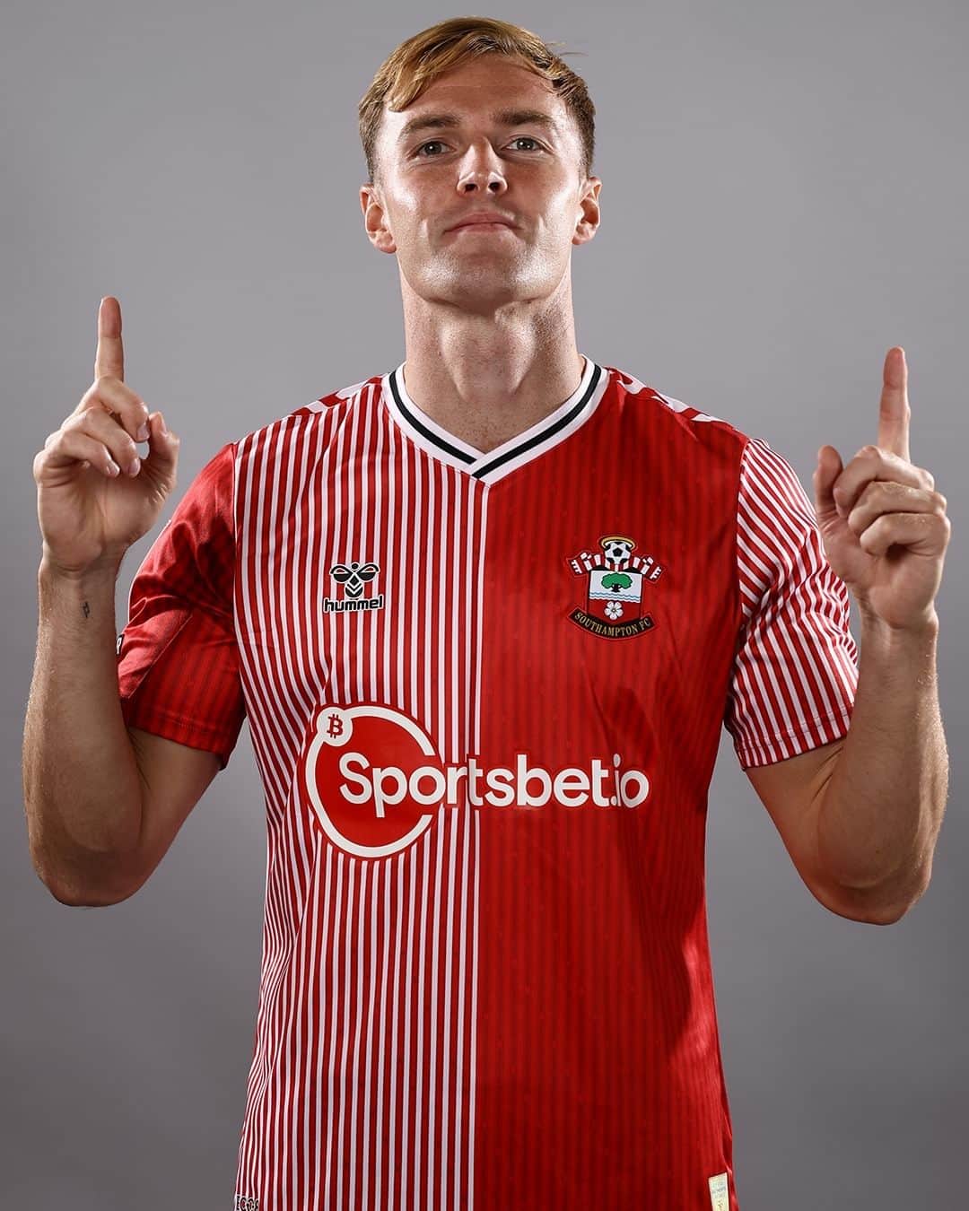 サウサンプトンFCさんのインスタグラム写真 - (サウサンプトンFCInstagram)「HBD, @jamesbree_97 🥳」12月11日 17時48分 - southamptonfc