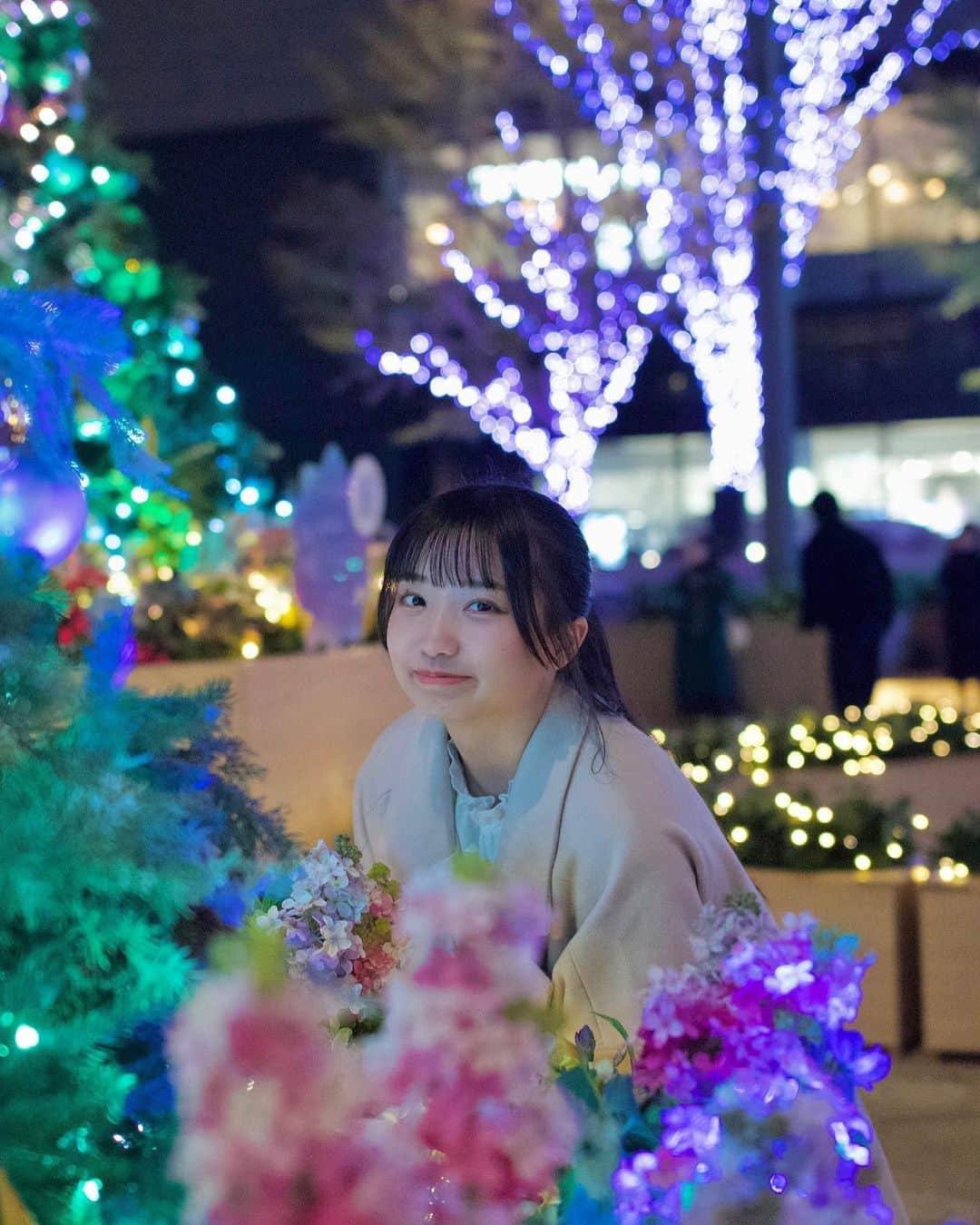 山田なる（ナルハワールド）のインスタグラム：「❄️✨ ⁡ ⁡ イルミネーション見て冬を感じてきた❤︎ カラフルで綺麗でした🎀 ⁡ ⁡ #イルミネーション #日比谷ミッドタウン」