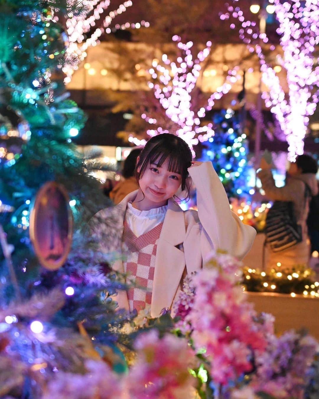 山田なる（ナルハワールド）さんのインスタグラム写真 - (山田なる（ナルハワールド）Instagram)「❄️✨ ⁡ ⁡ イルミネーション見て冬を感じてきた❤︎ カラフルで綺麗でした🎀 ⁡ ⁡ #イルミネーション #日比谷ミッドタウン」12月11日 18時32分 - naruhaw