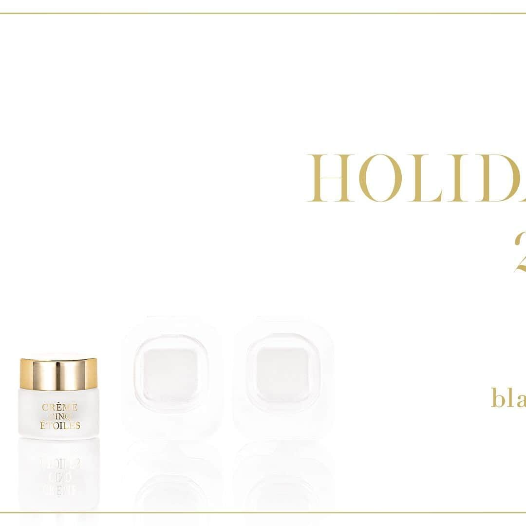 blanche étoileのインスタグラム：「. 💛🤍 HOLIDAY COFFRET 2023-24🤍💛  \ 2023年12月14日(木) 発売 / ブランエトワール スキン ホリデーコフレ 2023  毎年大好評のホリデーコフレが 今年もblanche étoile SKINより数量限定で発売となります💫  ホリデーコフレでしか手に入らない限定商品や、 先行販売アイテムなど、5点のスペシャルアイテムを お届けいたします🎁✨  《 3 》 ブランエトワール スキンクリーム  ブランエトワールスキンローションのシリーズからスキンクリームが誕生。 パルミチン酸レチノール*、アセチルテトラペプチドー5*をはじめとする厳選成分を配合。 コフレ先行にてお試しください。  *整肌保湿成分  《 4 》 バウンシング ブースター  水溶性コラーゲン*や保湿成分を凍結乾燥したシート状の美容液です。 スキンローションに溶かしてお使いいただくことで、天然由来の厳選保湿成分が、キメの整ったハリツヤあふれる肌へと導きます。  *整肌保湿成分  #blancheétoile #ブランエトワール #blancheétoileSKIN #ブランエトワールスキン #HOLIDAYCOFFRET #ホリデーコフレ　  💛🤍 HOLIDAY COFFRET 2023-24🤍💛  \ Released on December 14, 2023 /  blanche étoile SKIN Holiday coffret 2023  The very popular holiday coffret every year This year too, blanche étoile SKIN will be on sale in limited quantities💫  Limited items only available at holiday coffret, 5 special items including pre-sale items We will deliver it to you🎁✨  《 3 》 blanche étoile SKIN cream  A skin cream was born from the Blanc Etoile skin lotion series. Contains carefully selected ingredients including retinol palmitate* and acetyl tetrapeptide-5*. Please try the coffret first.  *Skin conditioning moisturizing ingredients  《 4 》 balancing booster  This is a sheet-shaped beauty serum containing lyophilized water-soluble collagen* and moisturizing ingredients. By dissolving it in a skin lotion and using it, carefully selected naturally derived moisturizing ingredients will lead to smooth, firm and glossy skin.  *Skin conditioning moisturizing ingredients」