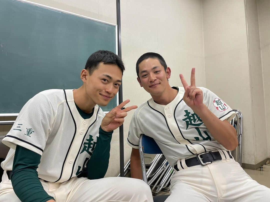 中山翔貴さんのインスタグラム写真 - (中山翔貴Instagram)「壮磨パイセン✌️  9話で監督の悪口言われてまさかの壮磨さんより早くキレる阪でした ザン高のオラオラの系譜は継がせてもらいます💪🏼  またバッテリー組めるといいな⚾️  写真は日沖壮磨じゃなくてかわいい虎  #日曜劇場  #下剋上球児  #オラオラニキ  #キャチング神 #小林虎之介  #中山翔貴」12月11日 18時46分 - nakayama_shoki