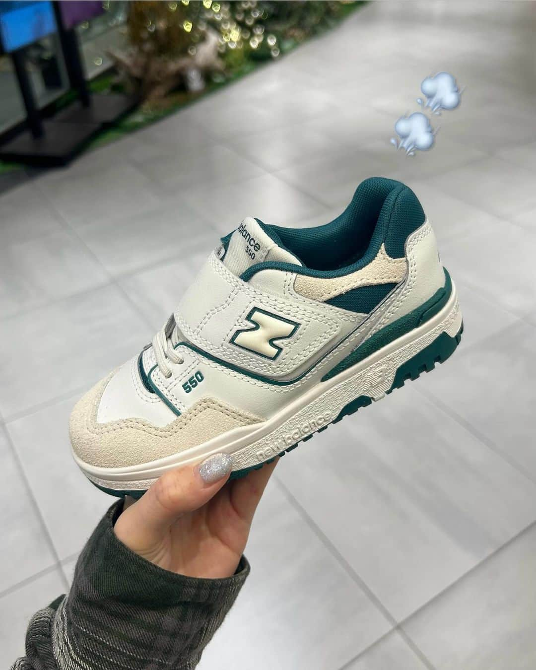 ビームス神戸のインスタグラム：「. 🧸【こどもビームス】🧸  【NEW BALANCE / PHB550TA（17～21.5cm）】  item no:55-71-0276 price: ¥10,890-（tax in）  ───────────────── 🔎商品の問い合わせ🔍は、 電話 or DM でも承っております。 ⚠️営業時間中での返答となりますので、 お時間がかかる可能性がございます。 予めご了承下さいませ。  オンラインショップの商品ページより、 《ネット取り置き・取り寄せ》が可能です！ お気軽にお申し込み下さいませ🌵🌵🌵  @beams_kobe   ☎️078-335-2720 #beams#bprbeams#beamsplus#beamsboy#raybeams#kodomo#beamst#instafashion#instagood#outfit#outfitoftheday#fashion#ootd#beamskobe#kobe#japan #レイビームス#ビームスボーイ #newbalance」