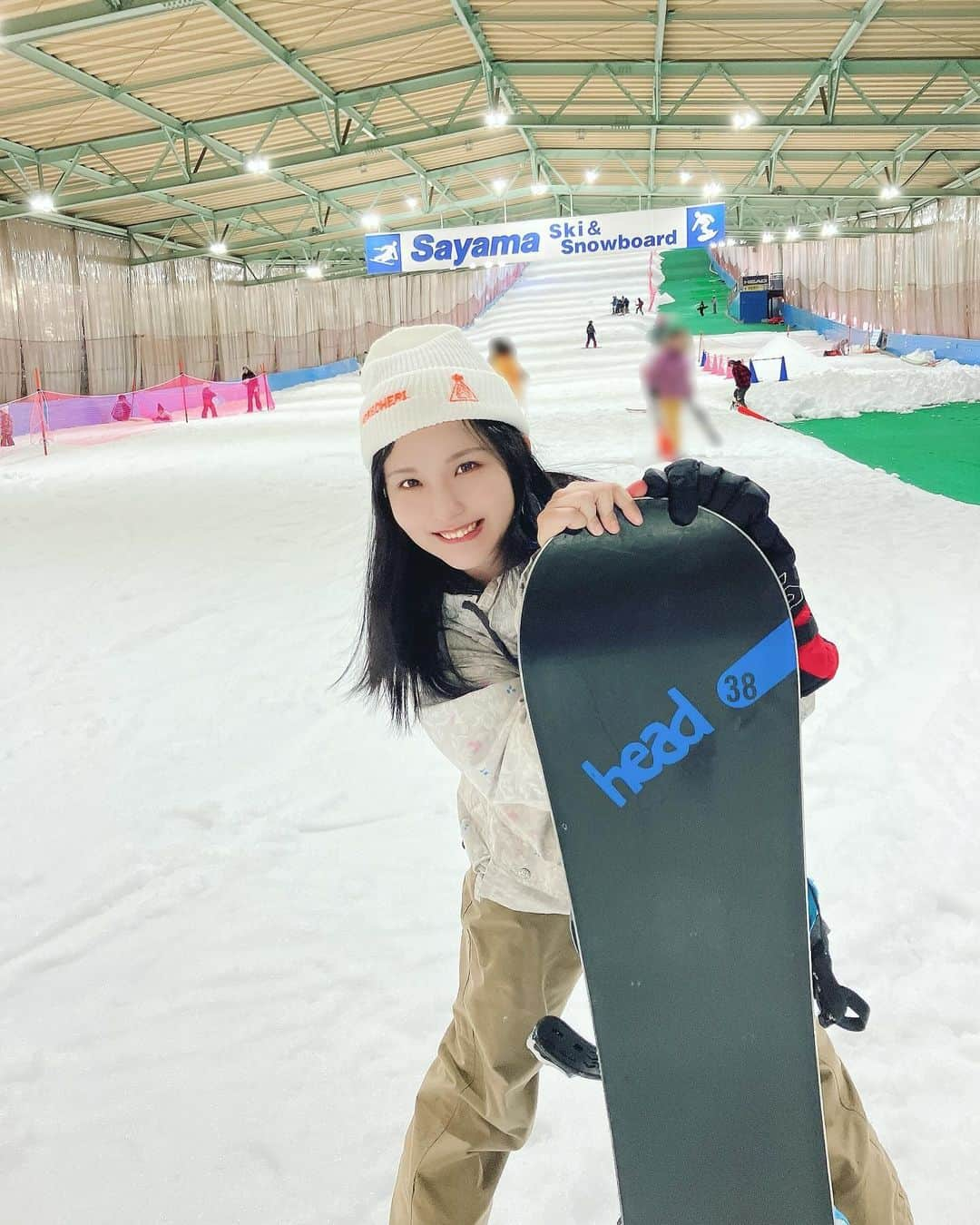 森實りこさんのインスタグラム写真 - (森實りこInstagram)「: 初めてのスノボ🏂  30年分くらい転んだ！  諦めずに滑り続けてたら最後はどうにかスノボっぽくなってきたので良かったです。楽しかった〜⛄️  #狭山スキー場  #スノボ#スノーボード」12月11日 19時00分 - ricozane