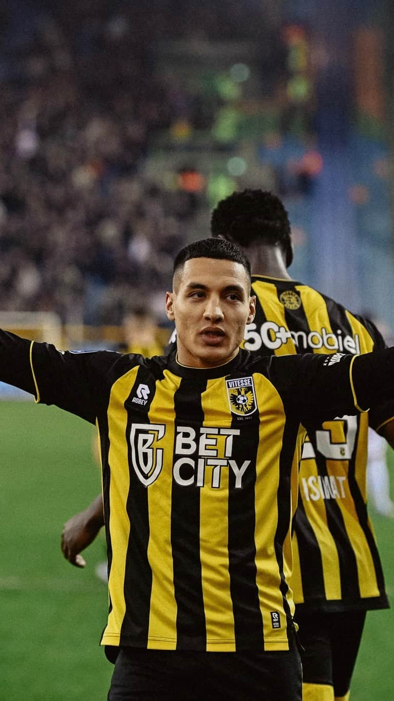 フィテッセのインスタグラム：「Amine B⚽️utrah! 🎯  #Vitesse #VITher」