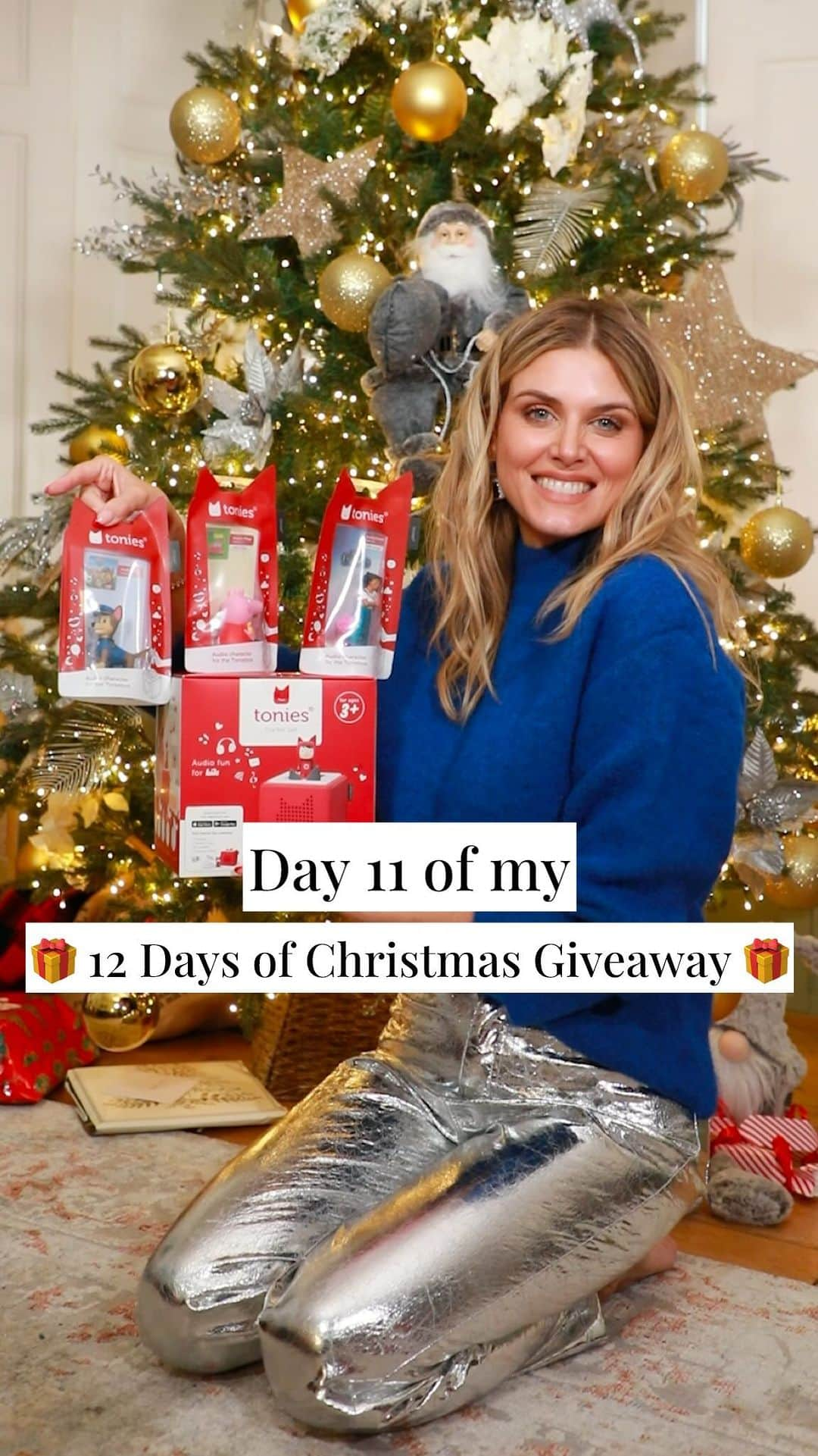 Ashley Jamesのインスタグラム：「**CLOSED** ad ADVENT GIVEAWAY DAY 11: win a Tonie box bundle. 🤶🏼❤️  As you all have seen Alf (and I) are OBSESSED with his Tonies box and characters. They really are amazing - great for their imagination - we use ours at home but they are also so easy to travel with. The characters make such a good gifts too! ❤️  You could win a Red Toniebox with Peppa Pig, Encanto and Chase Tonies characters. Peppa and Chase are two of Alf’s favourites but we don’t talk about Bruno. 🤪  So to win you: ✨must be following me and @tonies_uk  ✨ LIKE and COMMENT why you’d love to win and TAG A FRIEND you think would also love to win* ✨You can comment as many times as you like - the winner will be selected by random generator, so the more you comment the more chance of winning! ✨I will announce the winner in 48 hours, announcing on stories and messaging privately asking for your address - and I will do so on this account only. I won’t be asking for bank details so please don’t reply to any fake account if anyone reaches out other than my page ✨ The giveaway is open to UK residents only ✨ You must be over 18 years old to enter ✨ The giveaway is not endorsed, sponsored or otherwise related to Instagram ✨ The prize is non-exchangeable, non-transferable and is not redeemable for cash or other prizes  The winner will be picked at midday on the 13th December.   So merry Christmas, thank you, and good luck! ❤️✨」