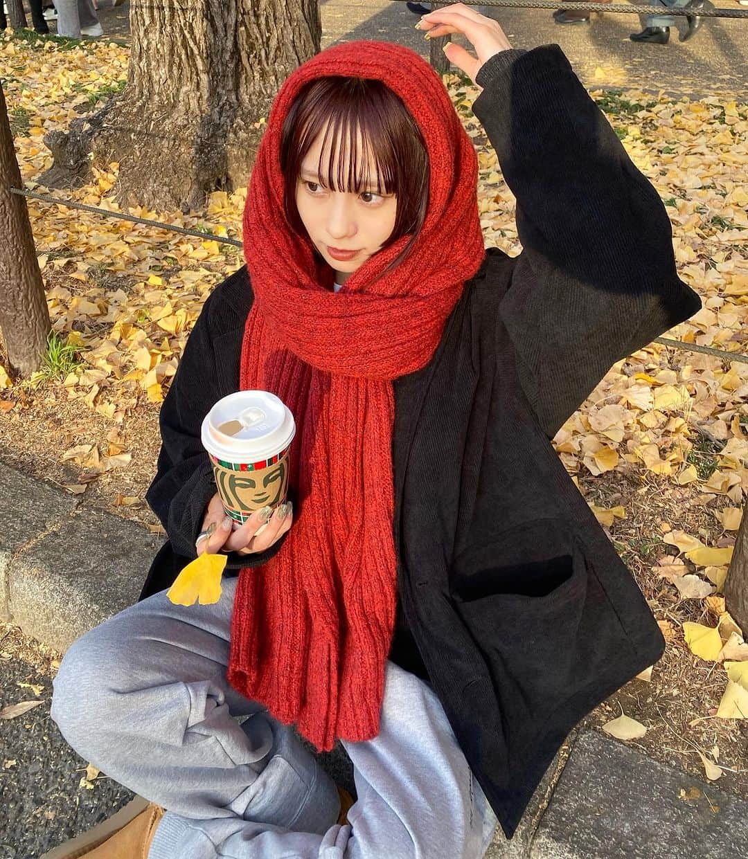 中村侑里さんのインスタグラム写真 - (中村侑里Instagram)「⁡ ⁡ 12月なのに全然寒くなかった🍂🍁 ⁡ けど今年はマフラーを沢山ゲットしたので、 毎日つけちゃうよ🧣  ⁡」12月11日 19時33分 - moo___pii