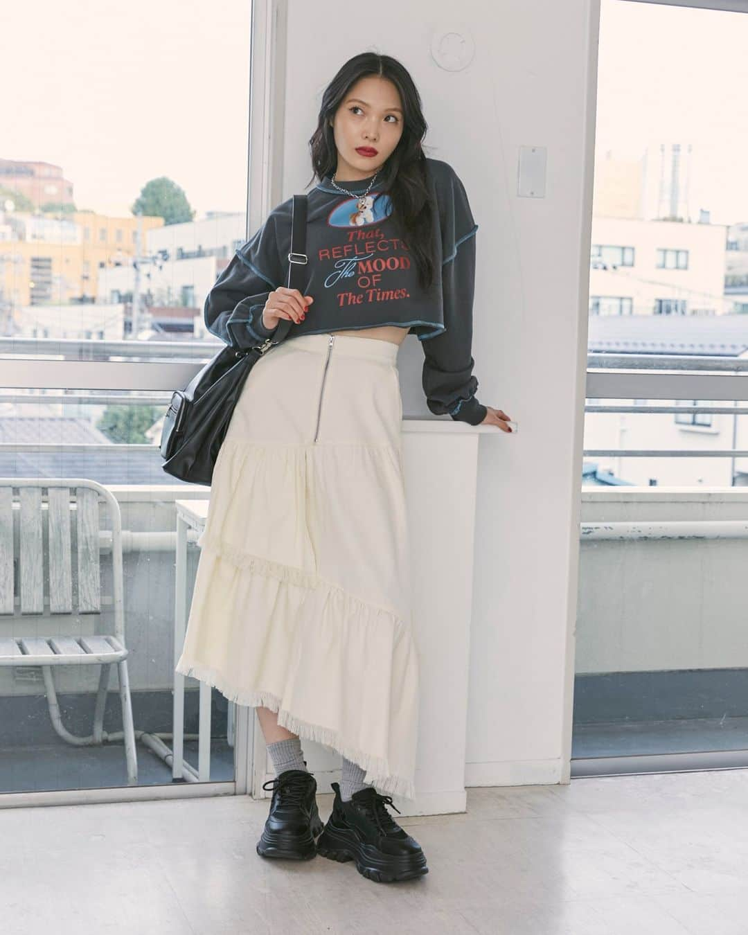 jouetieのインスタグラム：「【 PRE ORDER 】  ▼tops #DOGクロップドプルオーバー ¥6,930(tax in) → ¥6,237(tax in) GRY/BLK/GRN  ▼skirt #フリンジティアードスカート ¥9,900(tax in) → ¥8,910(tax in) IVR/BLK/GRN  TOPページURLからチェック✔️ 商品詳細は画像をタップ🛒📌  #jouetie #ジュエティ #jouetie_ootd  ----------------------------------------------- #fashion #drmartens #coordinate #code #コーデ #コーディネート #street #ストリート #ストリートファッション #MIXスタイル #MIXコーデ #マーチン #マーチンコーデ #プルオーバー #ティアードスカート #ロングスカート #フリンジ #カジュアルガーリー #アニマルトップス #クロップド丈 #ガーリーコーデ #スカートコーデ #大学生コーデ #専門学生コーデ #ガーリー」