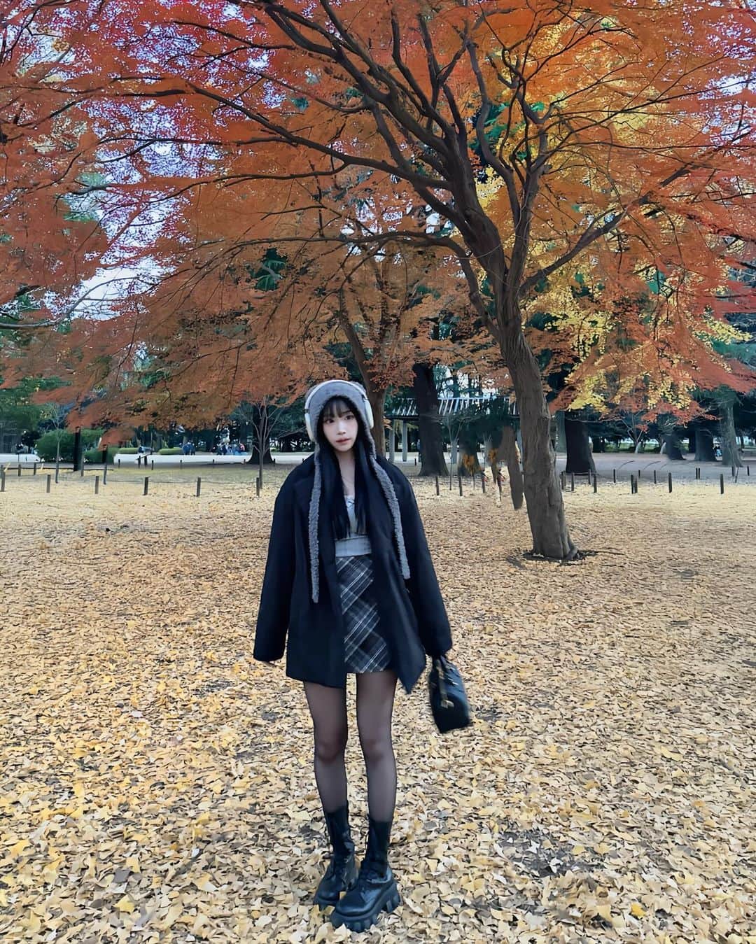 ののこのインスタグラム：「秋満喫した🍁💛 なんかおじちゃんが占いしてくれた🫠」