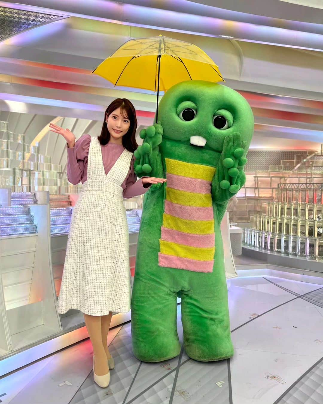 フジテレビ「プライムニュース イブニング」さんのインスタグラム写真 - (フジテレビ「プライムニュース イブニング」Instagram)「関東あす「傘の出番」  朝の通勤通学の時間は、広い範囲で雨が降りそうです☔ 昼頃には止んで、日の差す所もありそうです⛅  #イット #ソラよみ #竹俣紅　@benitakemata_official #ガチャピン　@gachapin_official #天気 #お天気」12月11日 20時16分 - livenews_it