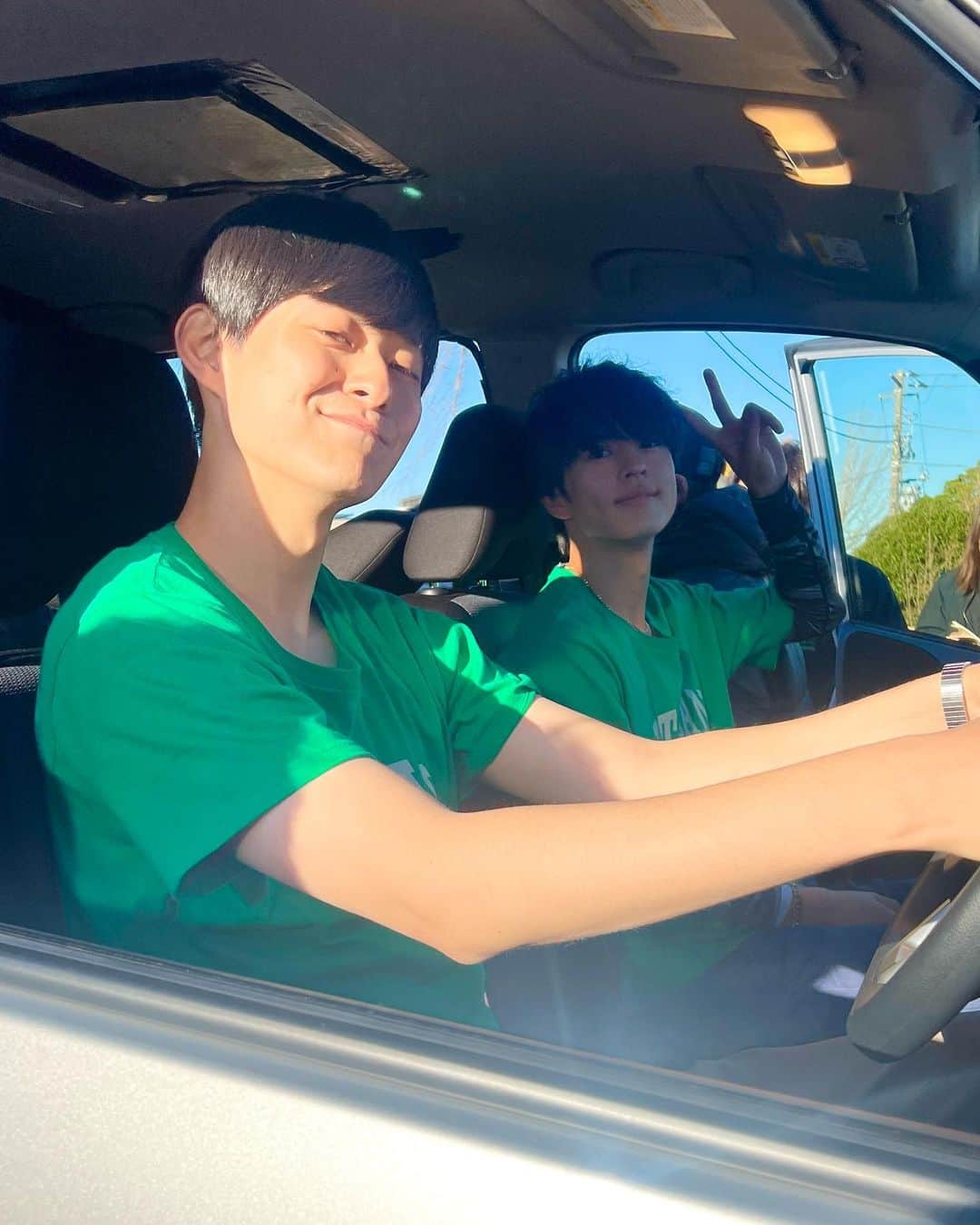 下剋上球児のインスタグラム：「🚗💨  「分からんくなった！分からんくなった！！」 わちゃわちゃOBチーム📦📦  長谷川先輩は車の運転ができます✨  #tbs #日曜劇場 #下剋上球児 #12月17日よる9時最終話放送✨」
