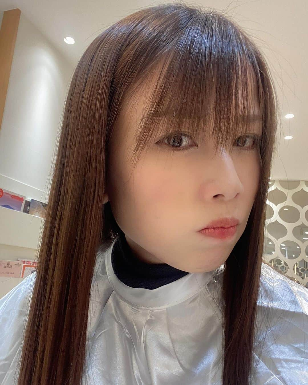 道岡桃子さんのインスタグラム写真 - (道岡桃子Instagram)「綺麗にセットしてもらいました✨  なぜか変顔しないと気が済まない私です。笑  #表参道 #表参道美容室  #前髪カット #前髪アレンジ  #アナウンサー #フリーアナウンサー」12月11日 20時29分 - momoko_ana