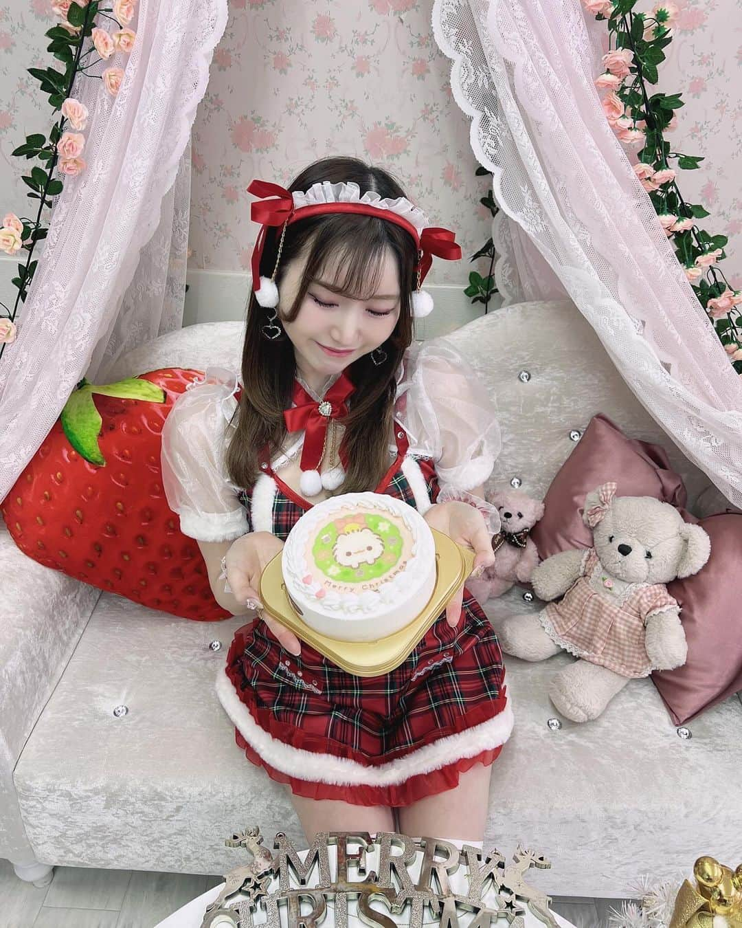 あいにゃんさんのインスタグラム写真 - (あいにゃんInstagram)「@flower_bear3 でクリスマスパーティーしたよ🌙.*🎄ෆ‪ෆ‪•*🎅*•¸🎶✨🎼ෆ‪ෆ‪•*  ︎︎ ︎︎︎ ︎︎︎ ︎ 可愛いスペースしかないので絶対可愛い写真が撮れるのでオススメのスタジオです(ᐡᴗ ̫ ᴗᐡ)♩ * * #クリスマス #クリスマスケーキ予約 #クリスマスパーティー #サンタ #サンタコス #コスプレ #コスプレイヤー #コスプレ女子 #作品撮り #撮影会 #被写体 #キャバ嬢  #コンカフェ #コンカフェ嬢 #アイドル #地下アイドル #サロモ募集 #サロンモデル #量産型 #malymoon #christmas #cosplay #cosplaygirl #idol #instagood #instalike #loveislove #follow」12月11日 20時41分 - ainyan0310