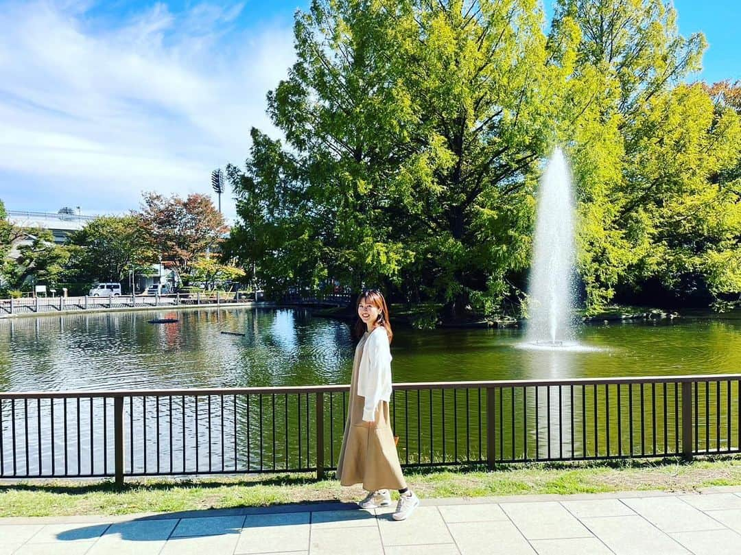 加藤響子のインスタグラム：「12月とは思えない写真😂😂😂 お仕事前に撮ってもらったもの📷 思わず、いま5月ですかって言ってしまった🧒」