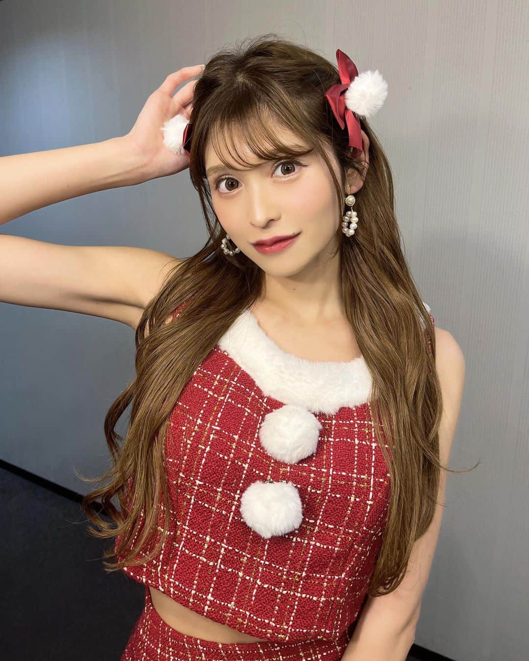 渋谷佳子さんのインスタグラム写真 - (渋谷佳子Instagram)「2023.12.11 ＊ GAKUSEI RUNWAY ありがとうございました🌼  1ステージ目の @sugarnine_official さんの サンタ衣装です🎅🏻🫶 かわいいのはもちろん シルエットが綺麗でスタイル良く見える😖🫶 ＊ ＊」12月11日 21時06分 - nuuuun___01