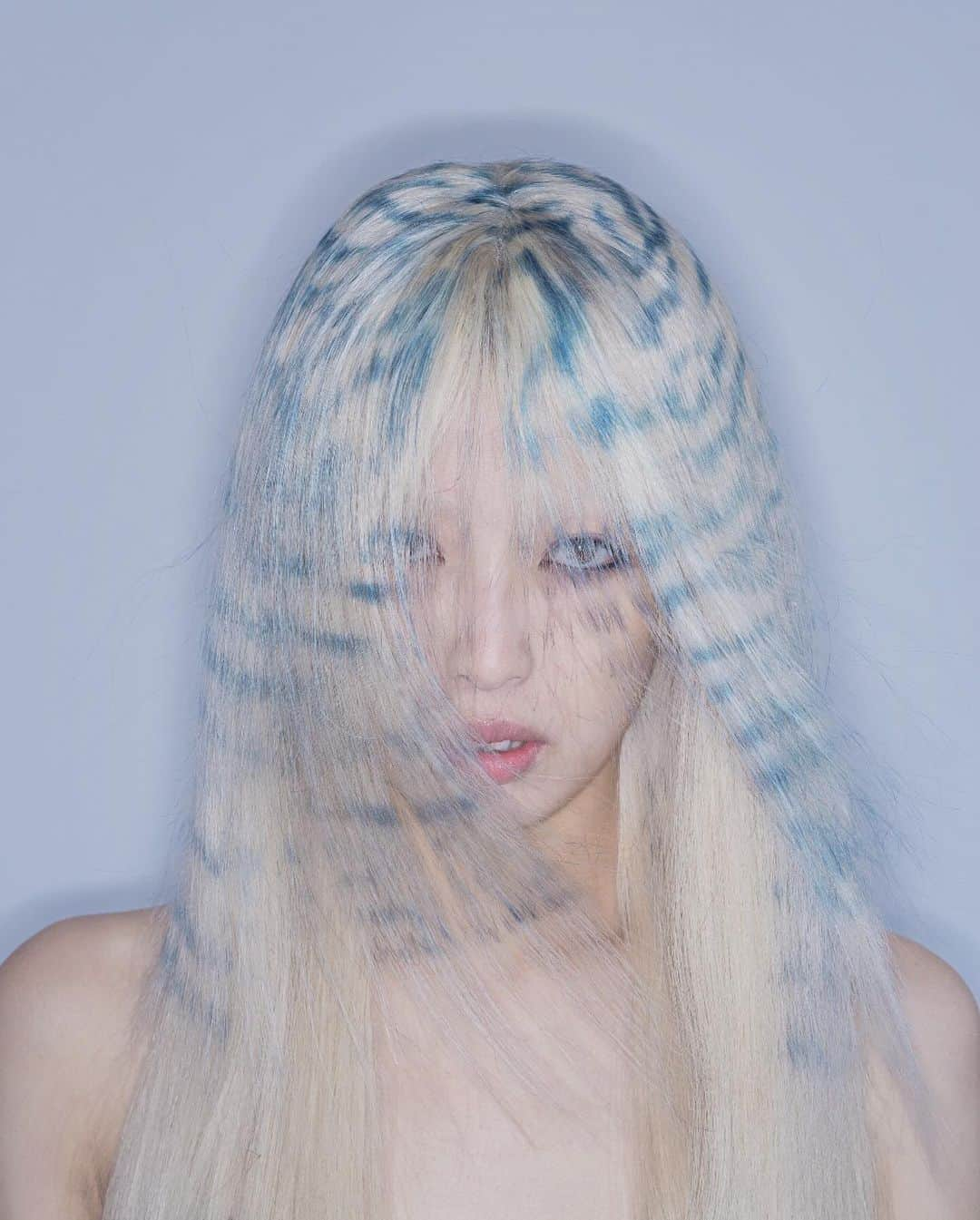 河野富広さんのインスタグラム写真 - (河野富広Instagram)「Kinetic hair art @__se___na__  Wig knotted @knotted_by_fanica  Photography @sayaka_maruyama_  Art direction @konomadinc  #tomikonowig#kineticart#konomad#konomadeditions #トミコノウイッグ」12月11日 21時21分 - tomikono_wig