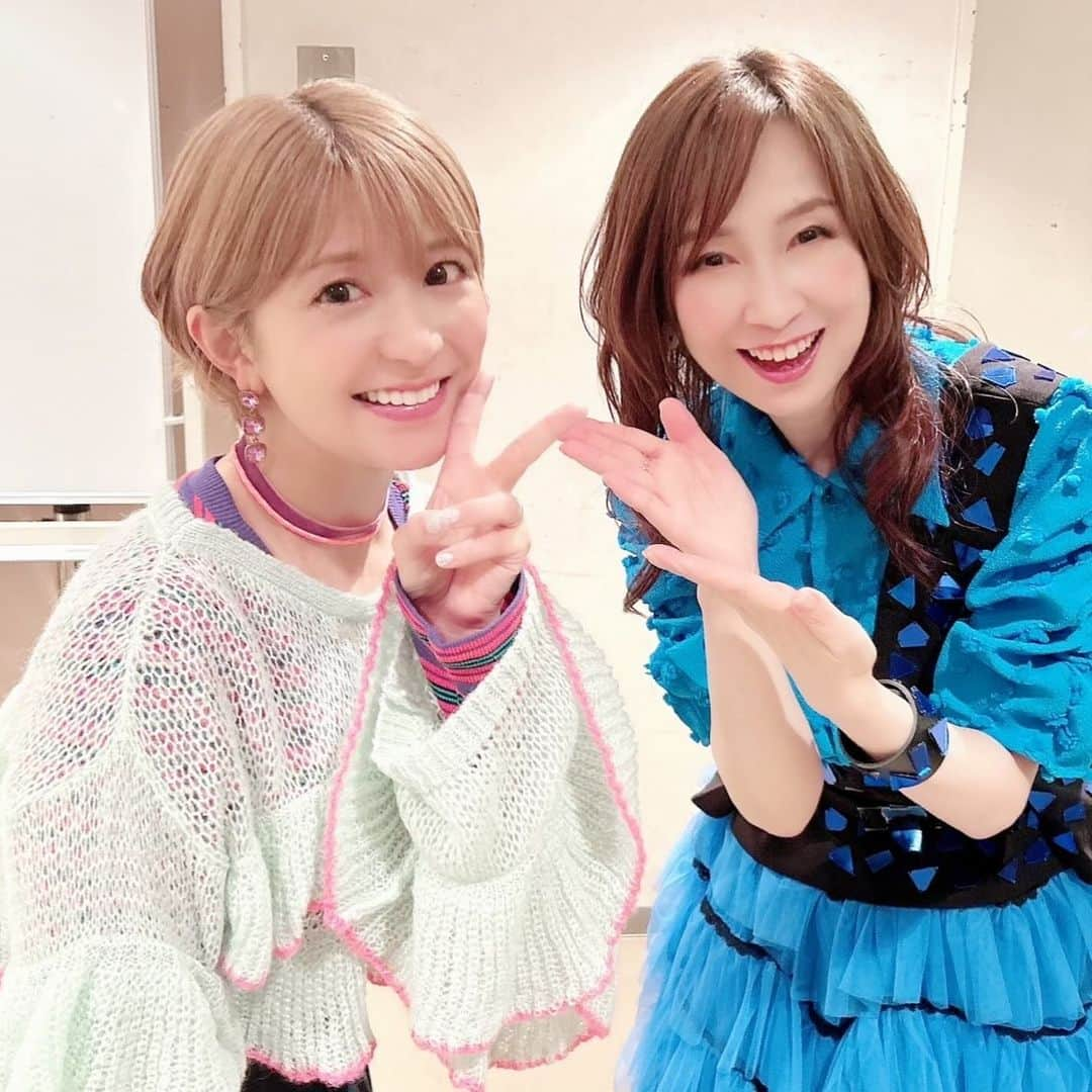 矢口真里さんのインスタグラム写真 - (矢口真里Instagram)「森口博子さん✨ いつ会っても凄く気さくで めちゃくちゃ褒めてくれて、 優しいお姉様🥹✨  この間LOVEマシーン歌ったんだぁー🎶って、 アイドルレジェンドの皆様とのLOVEマシーンの動画を見せてくれました🥹✨ 凄くカッコよくて豪華過ぎました😭✨ ありがとうございました😊✨」12月11日 21時36分 - mariyaguchi_official