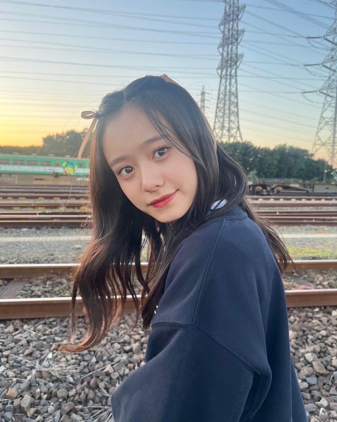 仲村悠菜さんのインスタグラム写真 - (仲村悠菜Instagram)「💙 BLUE DIZZINESSのMVもうみてくれましたか？  #私立恵比寿中学　#エビ中　#bluedizziness」12月11日 21時43分 - nakamura_yuna_official