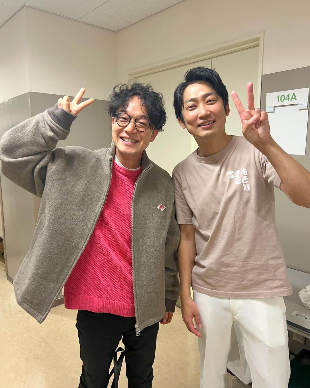 佐藤貴史のインスタグラム：「Eテレのよきまるファミリーである、 NONSTYLEの単独ライブに行ってきました！ 漫才７本というシビレル構成！ ほんとノンストップべしゃりでずっとおもろくて、ずっとカッコよかった！！ アキラのこと惚れなおしました！」