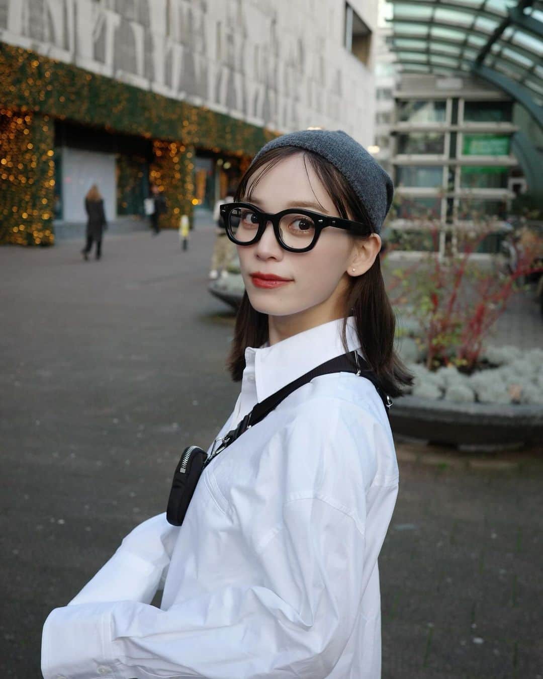 由布菜月さんのインスタグラム写真 - (由布菜月Instagram)「. シャツコーデな日 オーバーサイズのシャツはYouTubeでも紹介したZARAのシャツです かりそのコラボブーツ履いた！大好きな厚底でありがたい🥹可愛すぎ！🖤 #gifted」12月11日 22時02分 - yufudayo