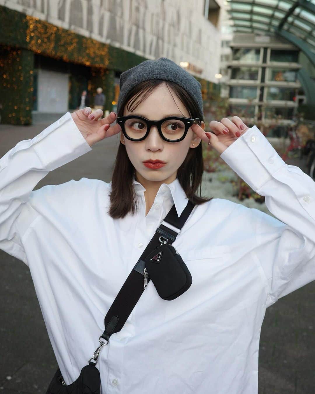 由布菜月さんのインスタグラム写真 - (由布菜月Instagram)「. シャツコーデな日 オーバーサイズのシャツはYouTubeでも紹介したZARAのシャツです かりそのコラボブーツ履いた！大好きな厚底でありがたい🥹可愛すぎ！🖤 #gifted」12月11日 22時02分 - yufudayo