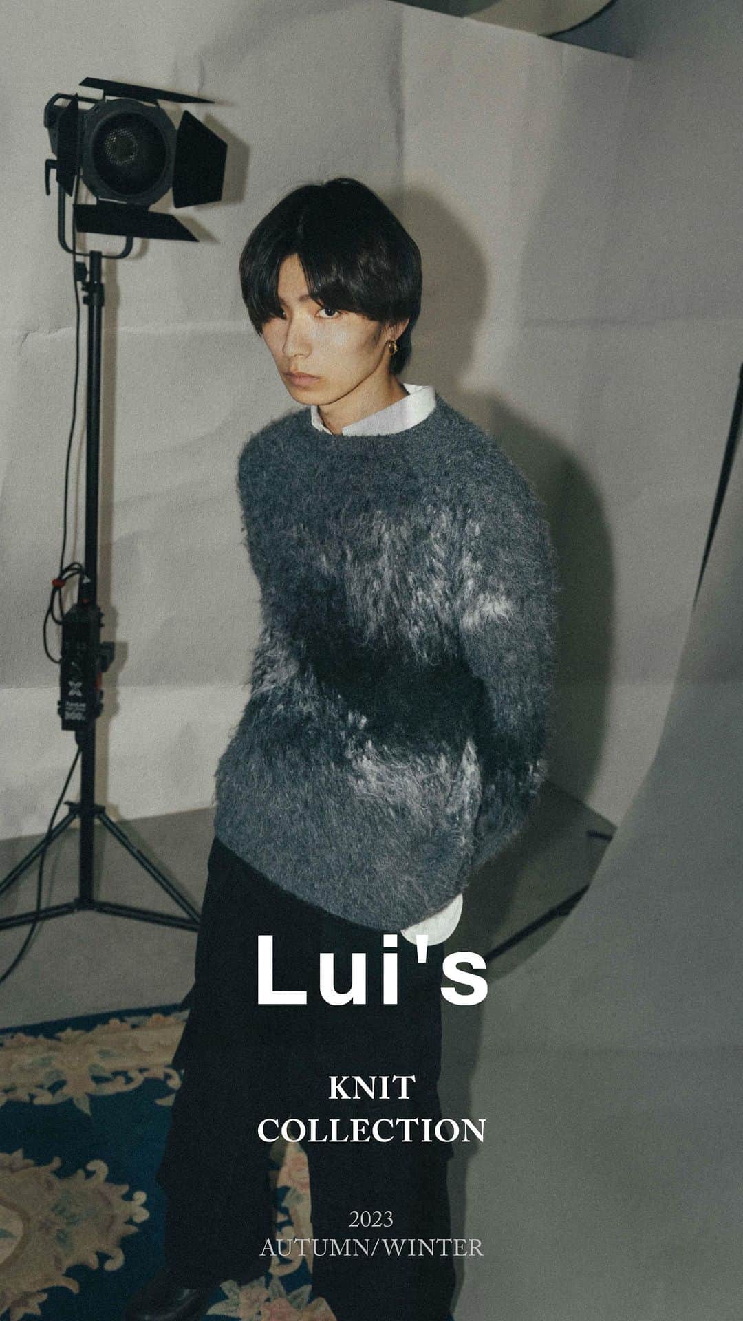 Lui's Lui's official instagramのインスタグラム：「Gradient shaggy crew neck knit color / black , charcoal gray   □ 素材 素材には、毛足のあるモコっとしたシャギー素材を使用。表面を起毛加工する事で、ふわっとしたボリューミーな素材感に。」