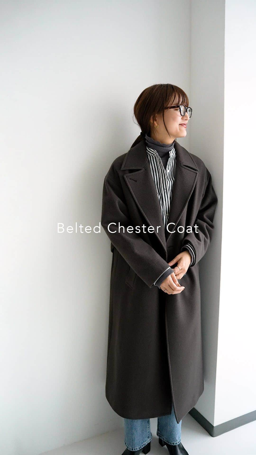 アーバンリサーチのインスタグラム：「Belted Chester Coat  今年の冬コートは決まりましたか？ 大人の気品溢れるベルテッドチェスターコートは、 ONOFFで活躍すらこと間違いなし🔥  カラー毎におすすめスタイリングをご紹介いたします✨  __________  ベルテッドチェスターコート  Super140という高品質なウール原料で織り上げた日本製のウール生地を使用し、柔らかな肌触りと軽い羽織り心地が魅力✨ ポケットには起毛素材、裏地には蓄熱機能付きの素材を使用しており、真冬にもぴったりな一着です！  __________  #冬コート #チェスターコート  #urbanresearch  #アーバンリサーチ」