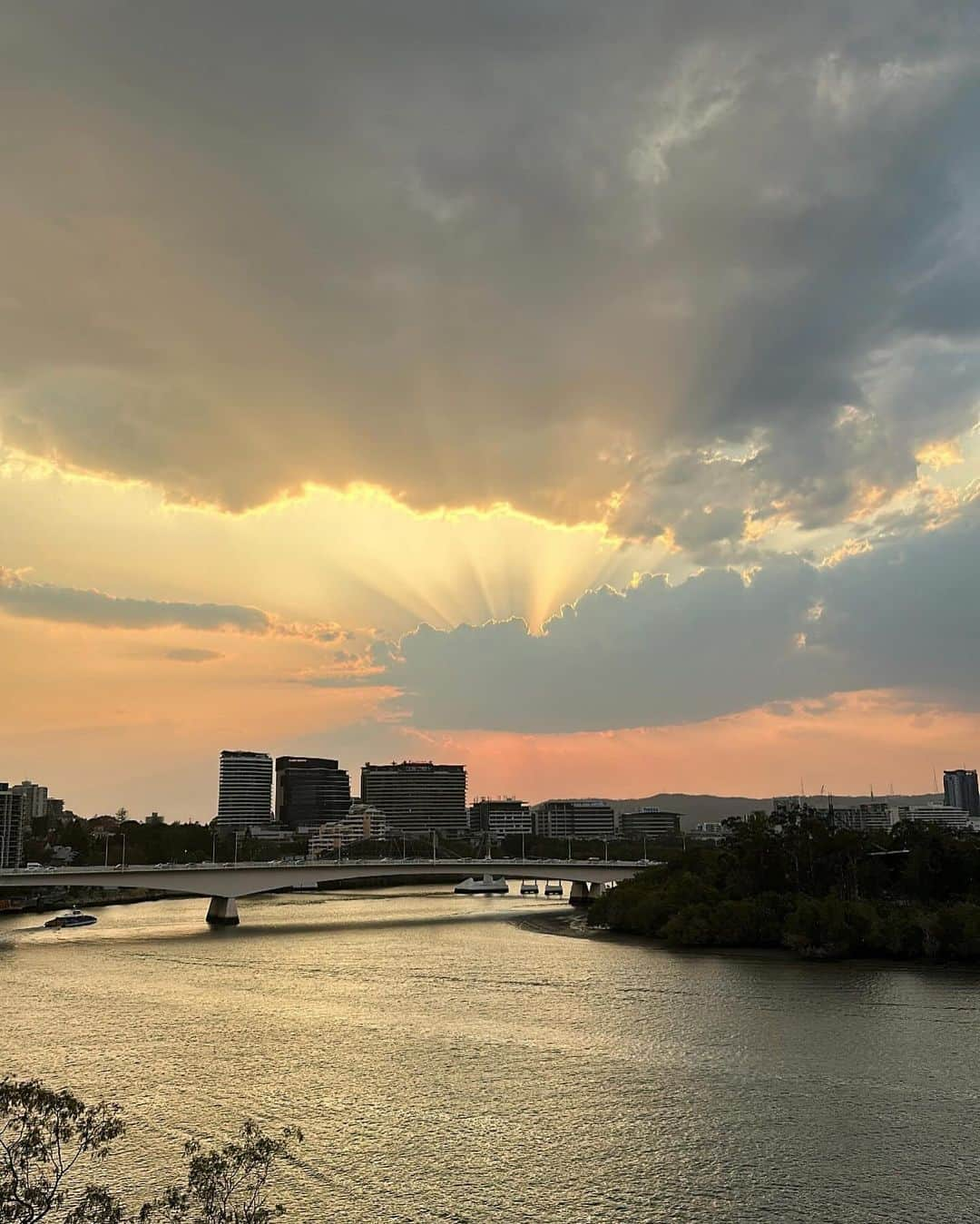 泉玲菜さんのインスタグラム写真 - (泉玲菜Instagram)「. . kangaroo point🇦🇺 . .」12月11日 22時51分 - _reina.0214