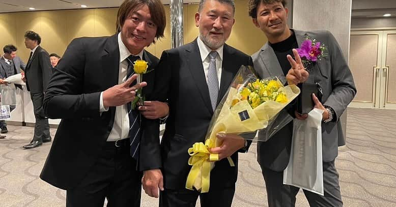 宮崎大輔さんのインスタグラム写真 - (宮崎大輔Instagram)「松井先生を囲む会 36年間日本体育大学の歴史を作って頂きありがとうございました。 私は松井先生から高校時代に オファーを貰っていなければ、 ハンドボールはやめていました。 2021年に日体大を無事卒業することができ、色々なところで 感謝感謝感謝です。 沢山のメンバーも集まりました❗️  #日体大 #日本体育大学 #感謝 #恩師」12月11日 23時01分 - daisuke7_official