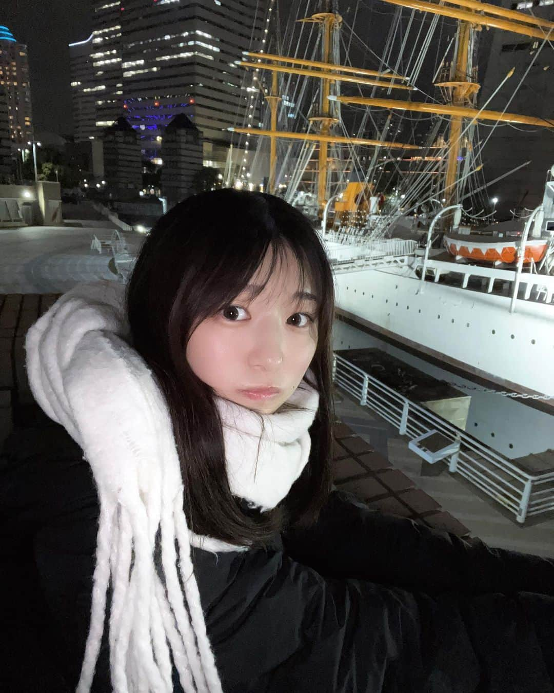 我妻ゆりかさんのインスタグラム写真 - (我妻ゆりかInstagram)「横浜観光⚓️🌊  横浜楽しすぎない…？ハマりそう🥹🥹  新宿から1本で行けるしluupに乗ったら電車より歩くより楽しく観光できた😳  メイクするのが面倒くさくてすっぴんで観光したけど気持ちが楽でよかったー！🥰  #グラビア#グラビアアイドル#アイドル#横浜」12月12日 9時35分 - wagatsuma_yurika