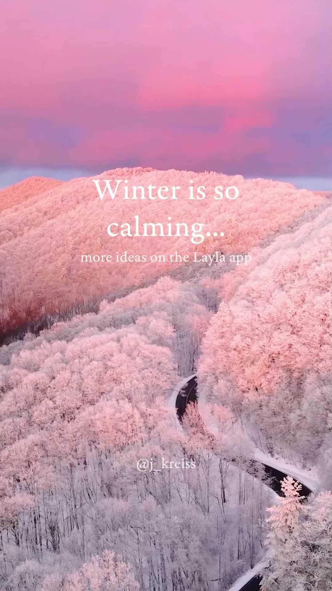 BEAUTIFUL DESTINATIONSのインスタグラム：「anyone else find winter really calming? earlier nights, endless hot chocolate, the whole lot.  for more inspiration on the calmest, most beautiful places to spend winter, head to the Layla app (link in @justasklayla’s bio) and ask me “where should I go for a calming winter break?” ❄  ️#justasklayla #travelplanner #travelinspiration #bucketlist #bucketlisttravel #wintervacation #switzerland #norway #japan #finland #usa #norway #turkey #canada」