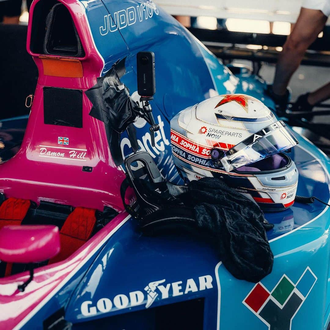 ソフィア・フロルシュさんのインスタグラム写真 - (ソフィア・フロルシュInstagram)「It’s been couple of awesome days at @gulf_historic in Dubai 💯 Thank for the opportunity to drive the Brabham again @simonturner1972 It definitely was a blast 🥳🌟 // 📸 x @antoinetruchet // #sophia #sophia99 #racegirl #racing #motorsport #changeagent #soptimism #unscripted」12月12日 3時16分 - sophiafloersch