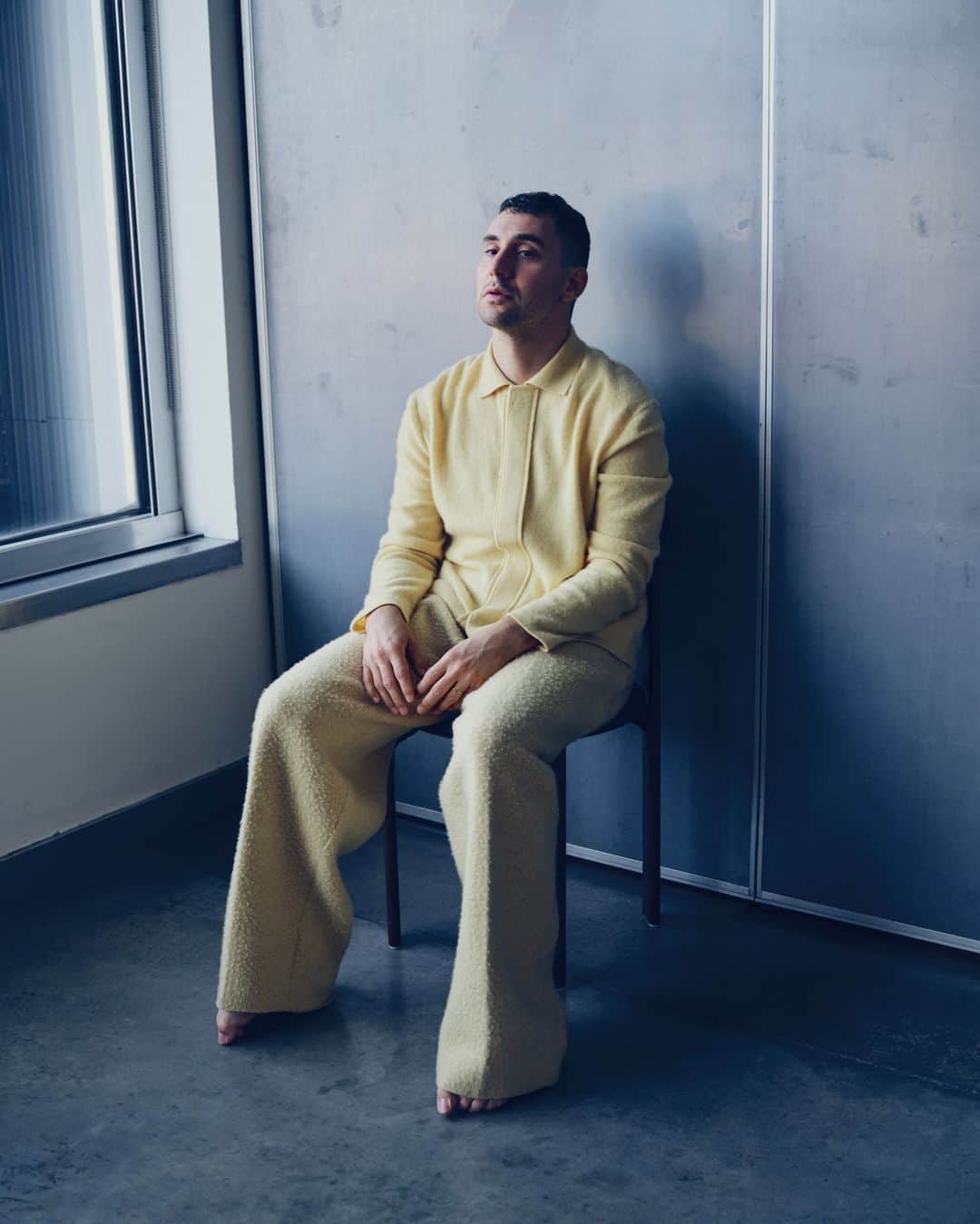ZOO Magazineのインスタグラム：「ZOO MAGAZINE ISSUE #81: A PERFECT DAY  Jack Antonoff by Bryan Adams shot and interviewed exclusively for ZOO MAGAZINE 81 - ZOO MAGAZINE 20 YEARS  Full look: ZEGNA @zegnaofficial @alessandrosartoriofficial  Photographer: Bryan Adams @bryanadams Talent: Jack Antonoff @jackantonoff  Stylist: Tom Kivell @tomkivell_stylist @seemanagement Hair and Makeup: Kevin Ryan @kevinryanhair @artandcommerce  Photographer’s Assistant: Edward Smith Stylist’s Assistants: Peter Hallberg Creative Director: @patriciavillirillo Publicist: @huxley, a special thank you to Nic Bestley and Micaela Cohen  Location: Pier59 Studios, STUDIO 9 @pier59studios Interview: Jim Butler  #ZooMagazine #20YEARSZOOMAGAZINE」