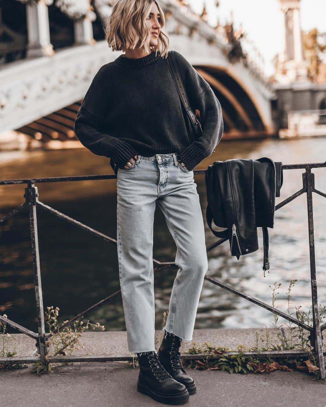 ジャクリーン・ミクタのインスタグラム：「Tb to warmer days in Paris ♥ *anzeige」