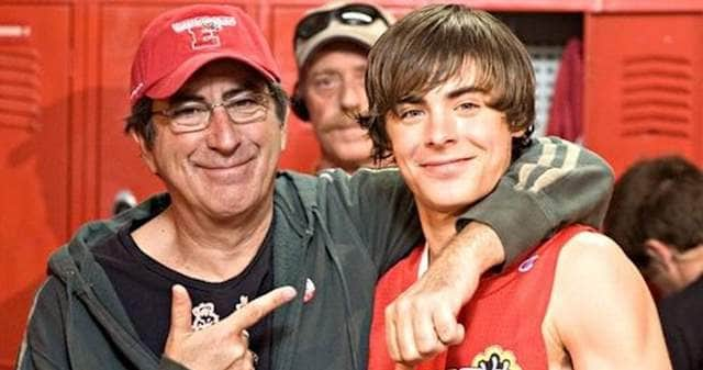 ケニー・オルテガのインスタグラム：「I always believed this day would come for Zac. Today in Hollywood is Zac Efron Day. He has just been presented with his own Star on the Hollywood Walk of Fame! Congratulations Zac! May you continue to enjoy a long and illustrious career. So proud of you my friend! Much love and all my continued best! ❤️」