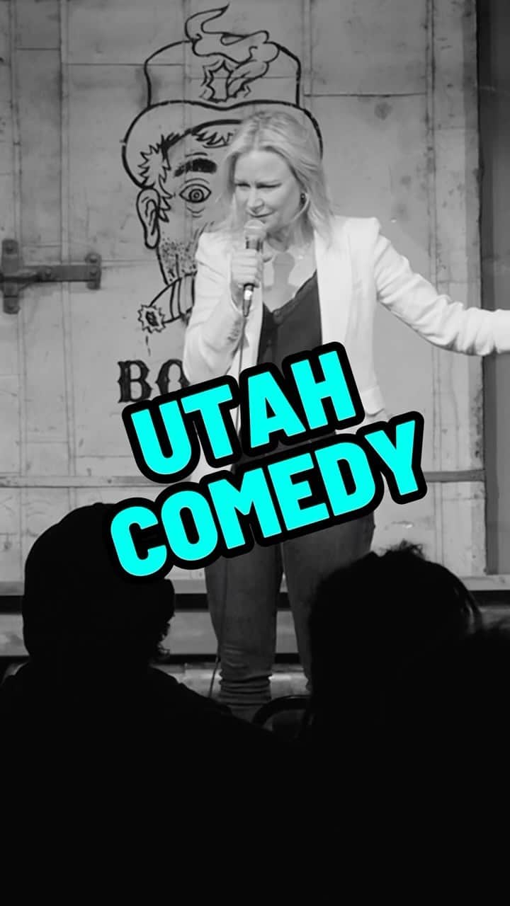 メアリー・リン・ライスカブのインスタグラム：「Marriage for a higher power in Utah 🙏🏻 ✝️🙆‍♂️ loved performing @boxcarcomedy #utah #family #young #chemistry #latterdaysaints #standup #jokes #audience #female #comic #actor #divorced #boss #mom」