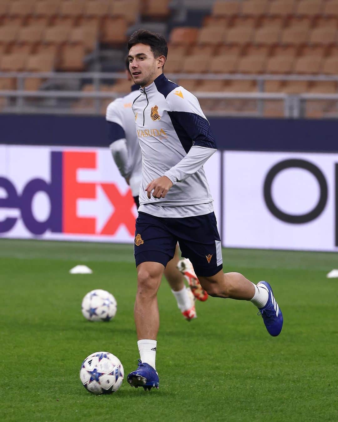 レアル・ソシエダさんのインスタグラム写真 - (レアル・ソシエダInstagram)「🏟️ Giuseppe Meazza ✨  #UCL | #WeareReal」12月12日 6時02分 - realsociedad