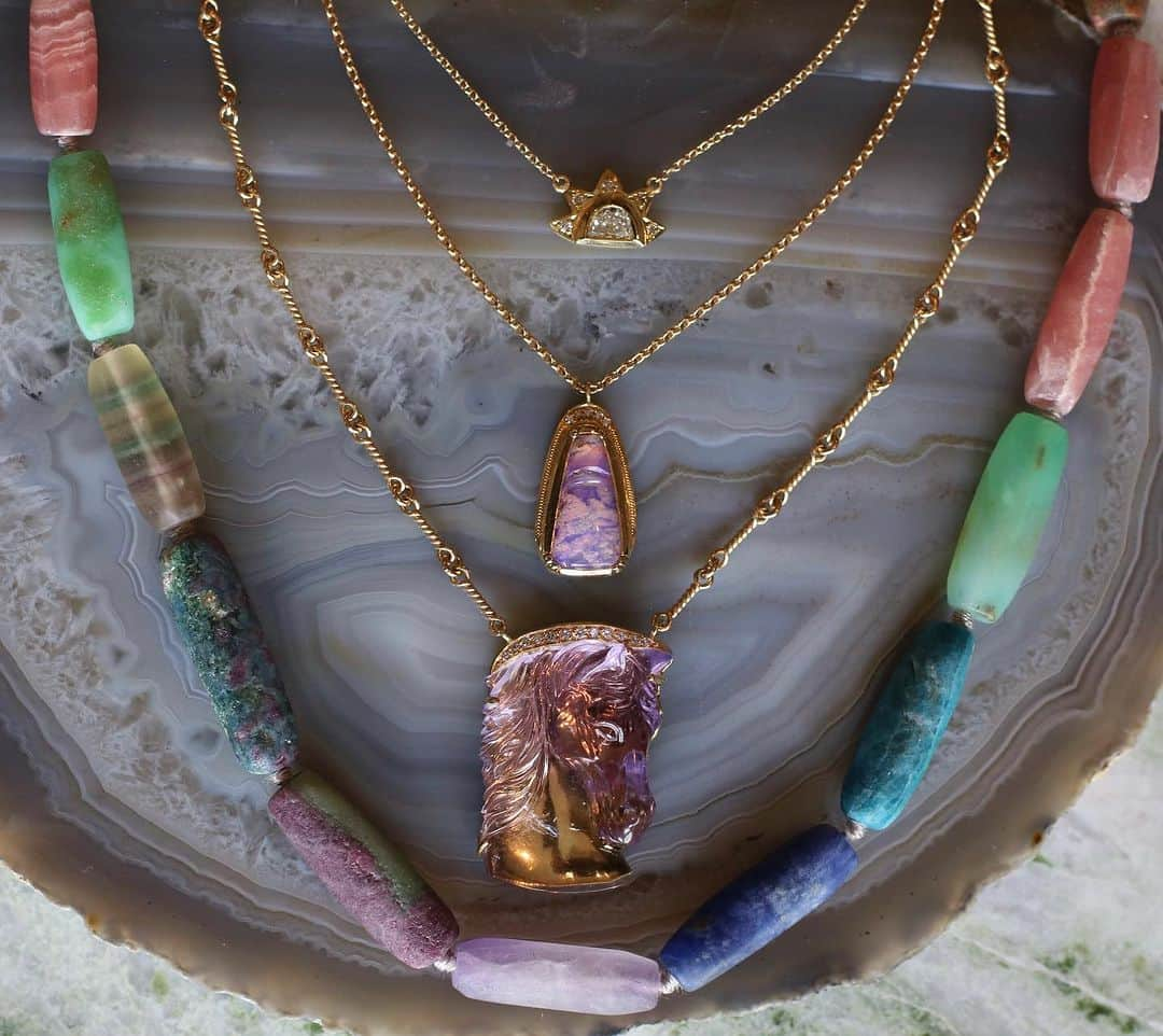 ブルックグレグソンさんのインスタグラム写真 - (ブルックグレグソンInstagram)「Layering with hand carved Ametrine Diamond Pave Horse, Fossilized Wood Opal Halo, and Diamond Sunbeam Necklaces, and Textural Gemstone Beads. #timelesspieces #palaminocollection #uniquegemstones #brookegregsonjewelry」12月12日 6時51分 - brookegregson