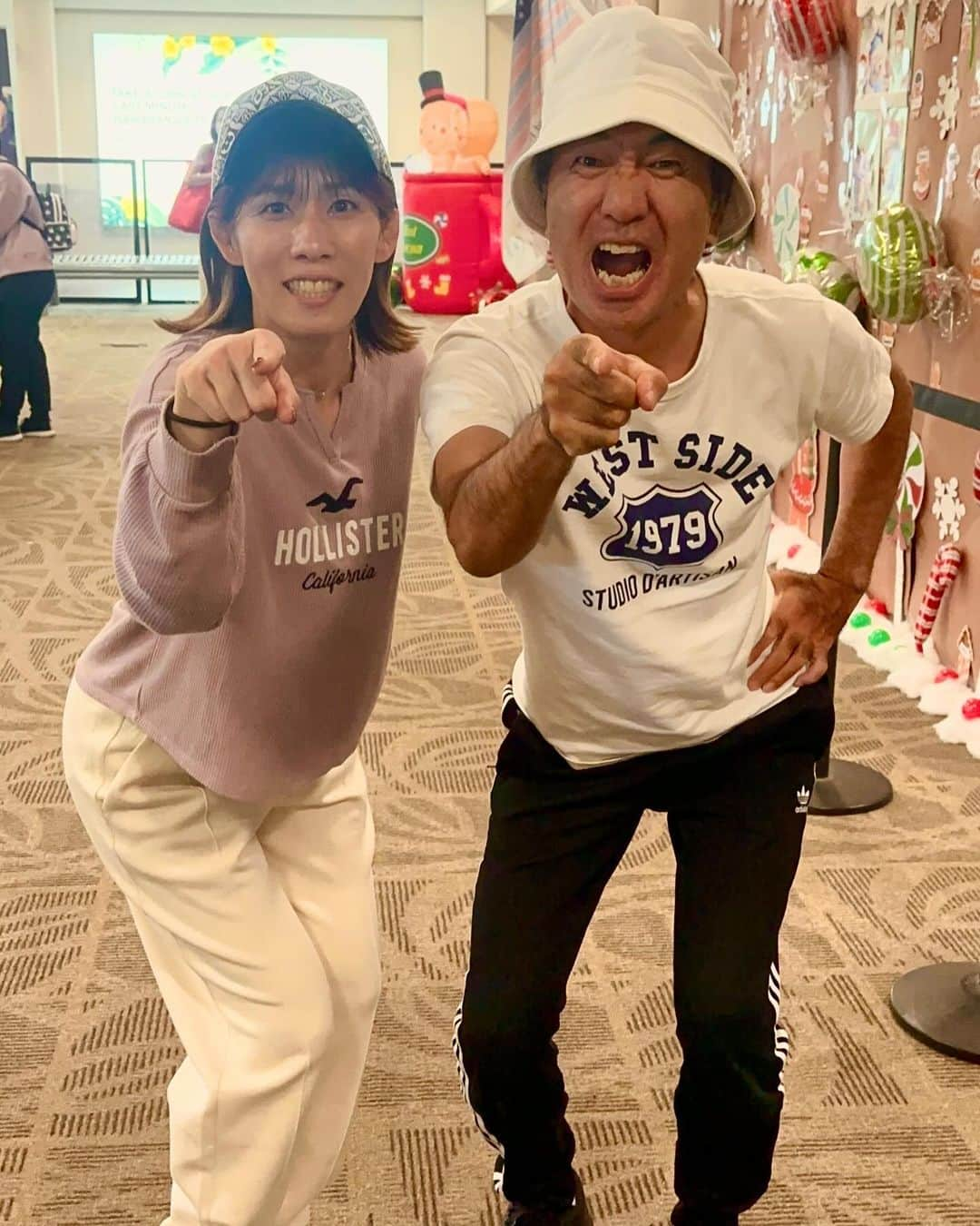 吉田沙保里のインスタグラム：「物申～す👉  Hawaiiの帰りの空港で たまたま江頭さんと会えました😆  フルマラソン完走 お疲れ様でした！  とっていれてだすっ✋‼️  江頭さんのネタ 勉強しておきます🤣👍  #hawaii  #江頭2時50分  #とっていれてだす #エガちゃんです」