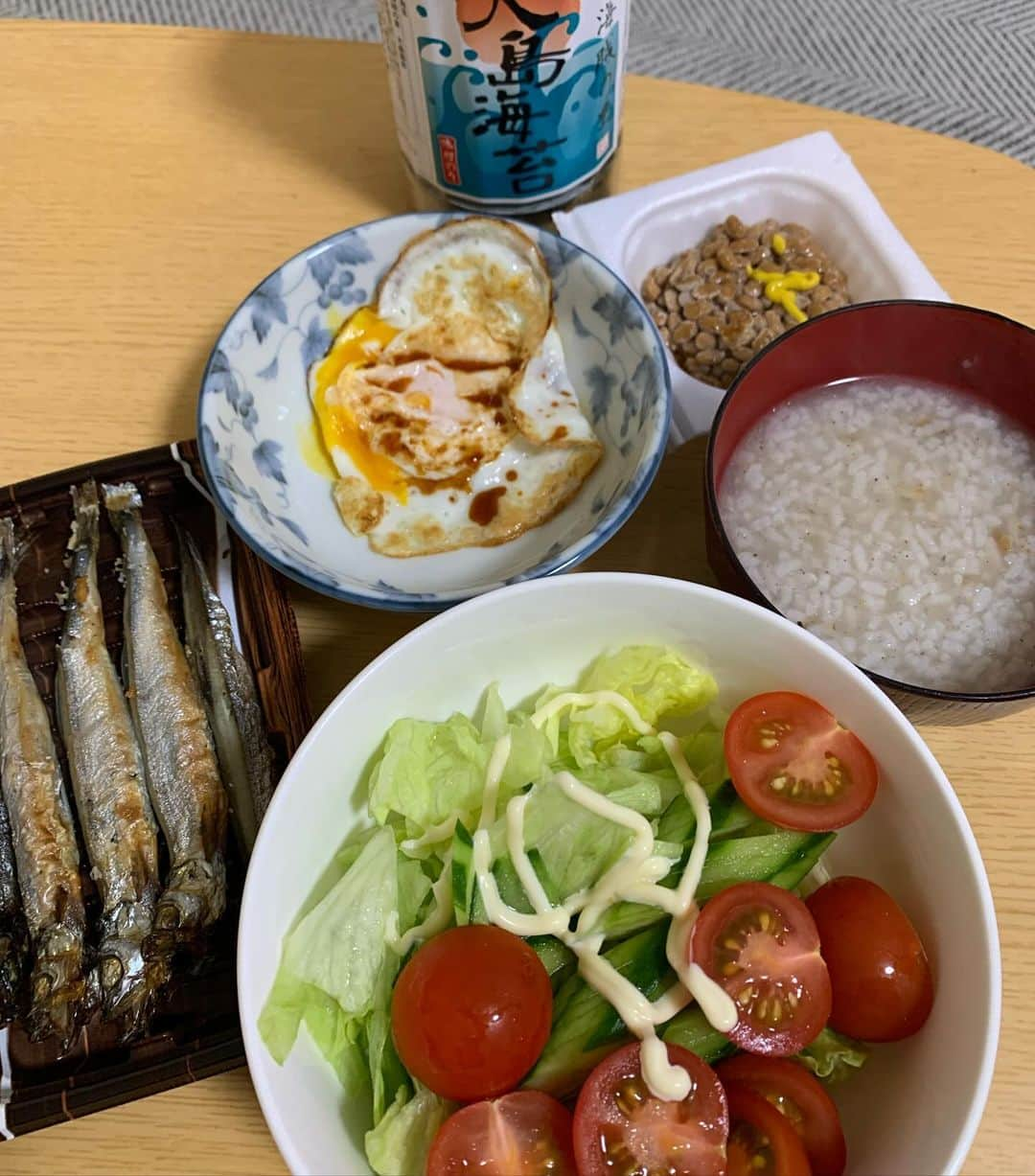 村上ショージさんのインスタグラム写真 - (村上ショージInstagram)「おはよう^_^さあ朝メシ食べて今日も頑張ってみるか。寒暖差あるから身体気をつけてくださいね！ありがとういつもドゥーン😊」12月12日 8時08分 - murakamis0528