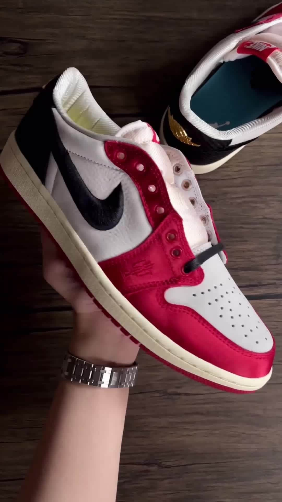 Sneaker Newsのインスタグラム：「⁠ What's the verdict on Trophy Room's upcoming Air Jordan 1 Low OG? 🏆⁠ ⁠ Visit the LINK IN BIO for more details.⁠ 📹: ryivibes」