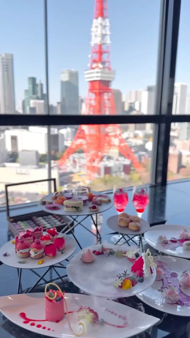 ザ・プリンス パークタワー東京のインスタグラム：「【Strawberry French Afternoon Tea】  冬の訪れを彩るいちごの「赤」をテーマにしたフレンチアフタヌーンティー🍓 いちごの甘みが広がる、華やかなスイーツとセイボリーをお楽しみください。  @ayapom1192 さま 素敵なご投稿ありがとうございます✨  Indulge in a little elegance this winter with our French Afternoon Tea, celebrating the radiant "red" of plump, juicy strawberries 🍓 Savour the sumptuous symphony of vibrant seasonal sweets and tasty savoury delights.  Thank you @ayapom1192   Share your own images with us by tagging @princeparktowertokyo —————————————————————  #theprinceparktowertokyo #hotelafternoontea #ThePreferredLife #ザプリンスパークタワー東京 #ホテルアフタヌーンティー #アフヌン巡り #フレンチアフタヌーンティー #下午茶」