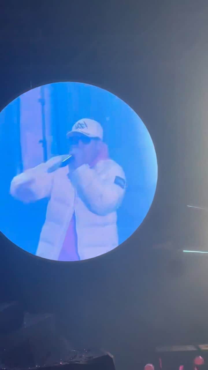 ジヌションのインスタグラム：「🎤 A-YO!」