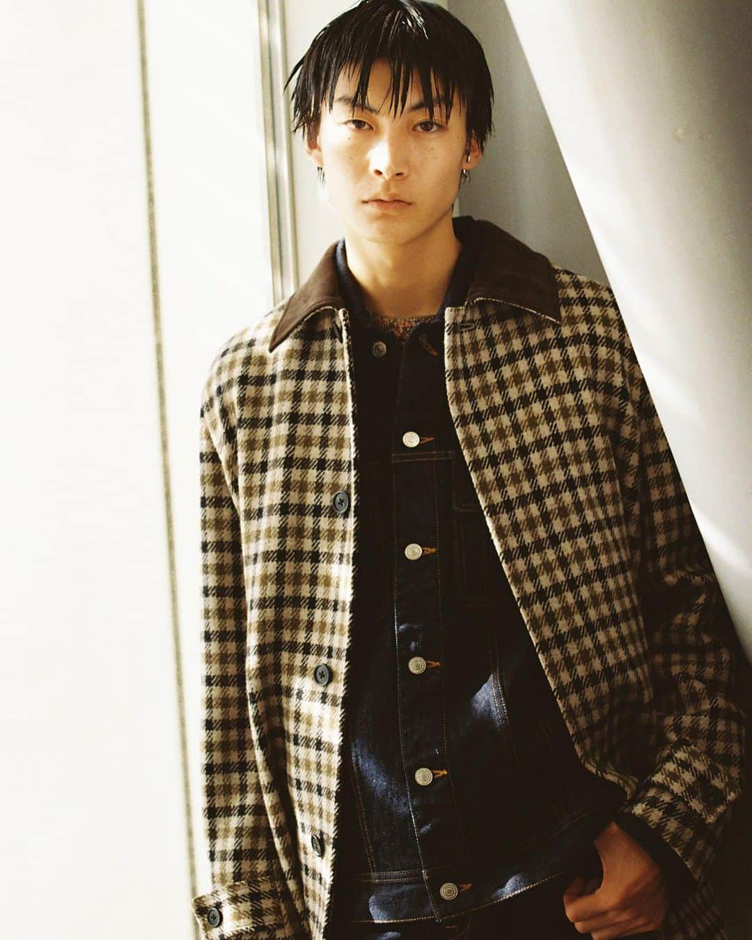 PARCOさんのインスタグラム写真 - (PARCOInstagram)「⁡   PARCO FASHION SHOOT VOL.89｜Paul Smith パルコで見つける”いま着たい”コンテンポラリーなスタイル   〔Mens〕 コート ¥60,500、ブルゾン ¥39,600、中に着ているニット ¥33,000、パンツ ¥26,400、スニーカー ¥27,500／以上すべてPS Paul Smith、その他スタイリスト私物   〔Womens〕 コート¥82,500、ニット¥31,900、スカート¥27,500／以上すべてPS Paul Smith、ブーツ ¥60,500／Paul Smith、その他スタイリスト私物   *表示価格はすべて税込です   取り扱い店舗：Paul Smith 仙台PARCO（メンズ・レディス） 渋谷PARCO、松本PARCO、PARCO_ya上野（いずれもメンズのみ）   @parco_official   @parco_sendai_official  @parco_shibuyai_official  @parco_matsumoto_official  @parco_ya_ueno   @paulsmithjapan   Styling：Hiromi Toki @tokichang  Photographer： Shiroi Ikeno @ikenoshiori  Hair&Make-Up：Katsuyoshi Kojima @kojimak  Model：Hibiki Tomiyama @hibiki.tomiyama , Tsugumi @tsugumi_jp  Edit：Tatsuya Furuse @tatsuyafuruse , Kana Yoshioka @knt213」12月12日 18時00分 - parco_official