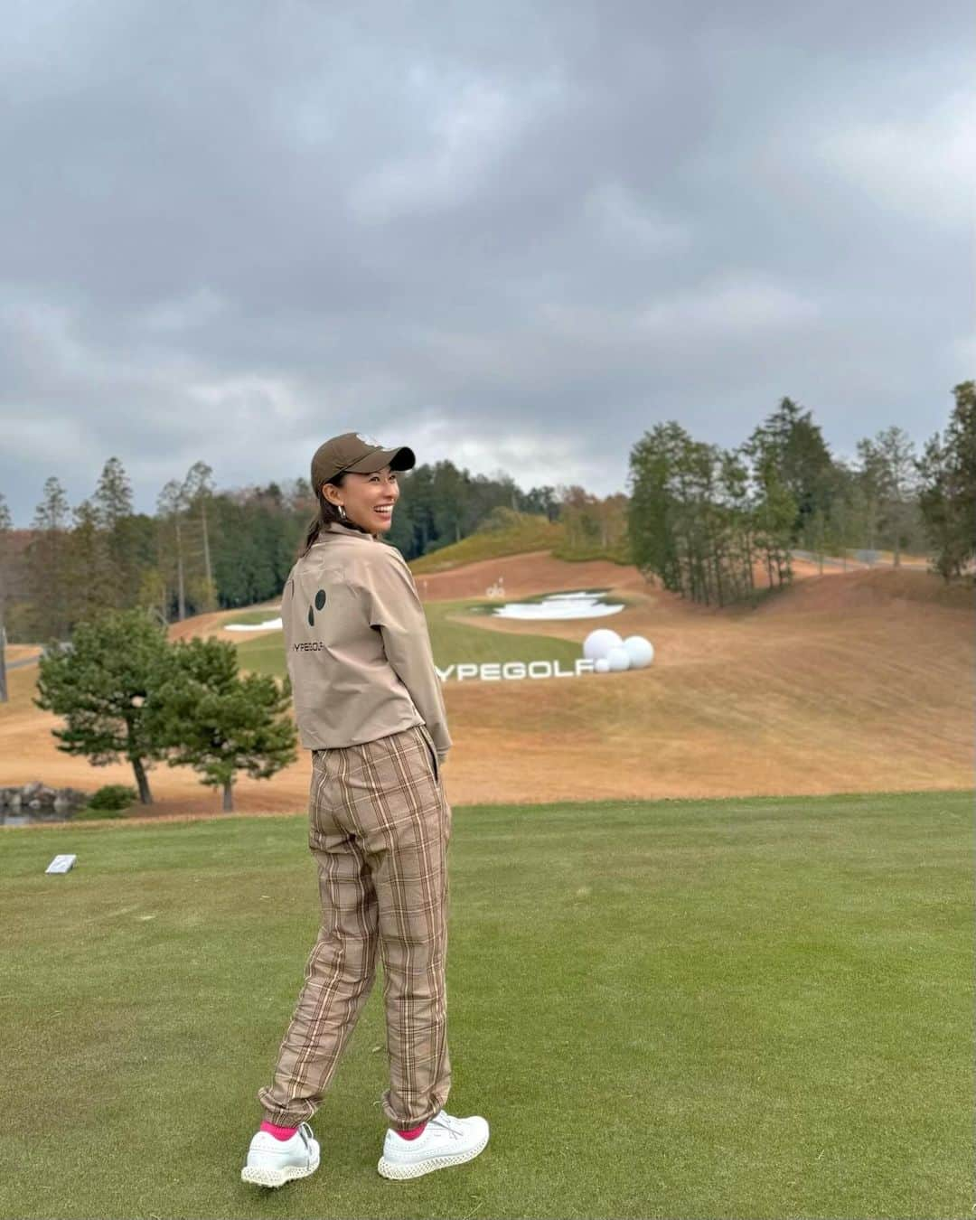 平野杏梨のインスタグラム：「𝙃𝙔𝙋𝙀𝙂𝙊𝙇𝙁 𝙞𝙣𝙫𝙞𝙩𝙖𝙩𝙞𝙤𝙣𝙖𝙡 @hypegolfjapan  @hypegolf   12人でスクランブル7H⛳️  最高に楽しいコンペありがとうございました🥺❣️  @yosukesasagawa  @shino_yanagisawa   #ハイプゴルフ#hypegolf」