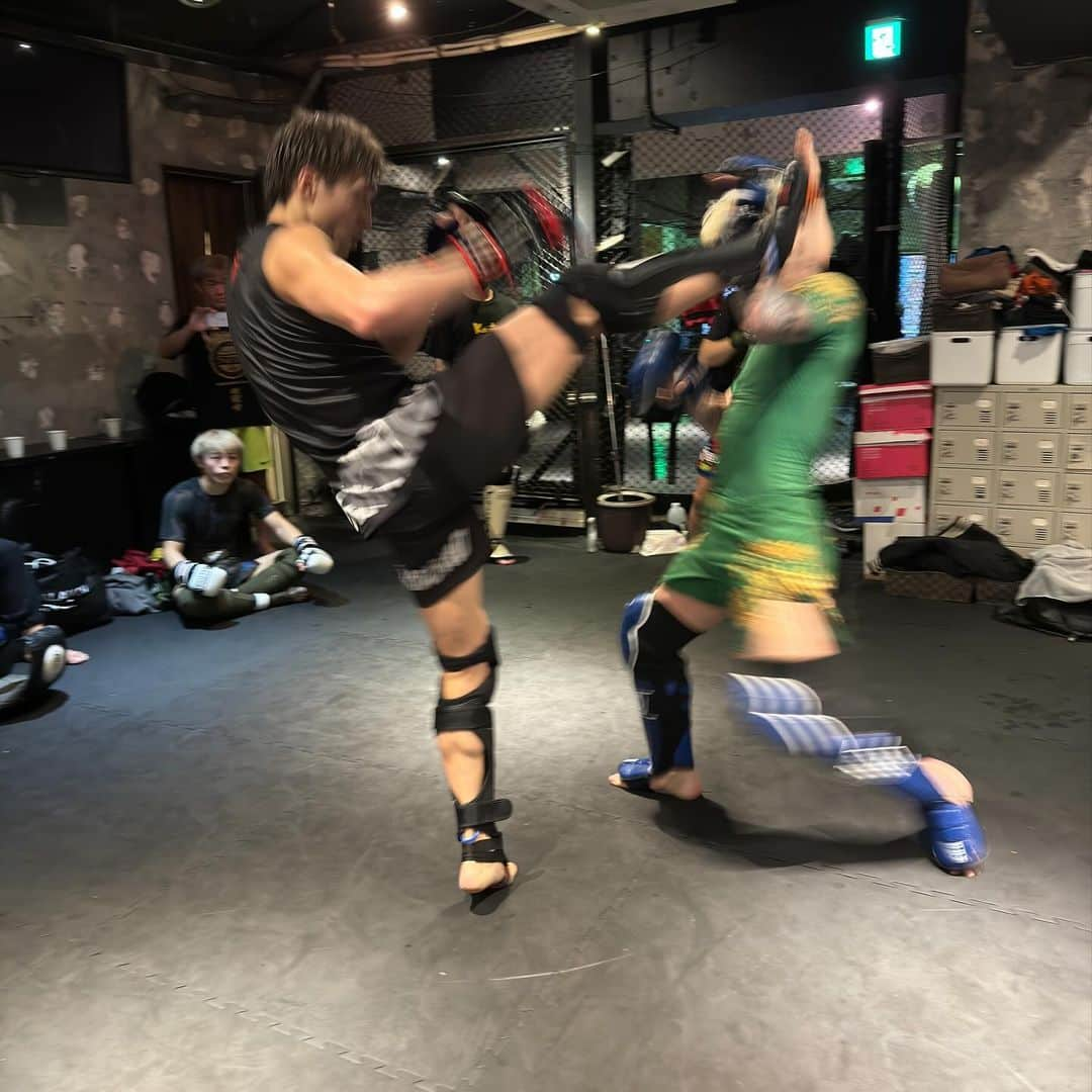 平本蓮さんのインスタグラム写真 - (平本蓮Instagram)「勝って全員で笑おう👊😏」12月12日 18時26分 - ren___k1