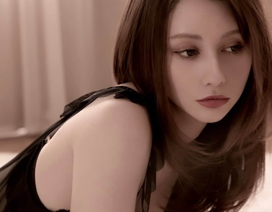 ダレノガレ明美のインスタグラム：「😏」