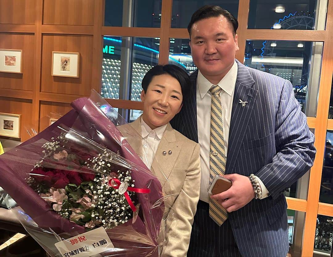 シン・ジエさんのインスタグラム写真 - (シン・ジエInstagram)「心から心へ。  貴重な足取りでお集まりいただきありがとうございます。 今年も本当にありがとうございます。  마음에서 마음으로.  귀한 걸음으로 자리에 함께해주셔서 고맙습니다. 올 한해도 진심으로 고맙습니다.」12月12日 10時42分 - jiyai_shin